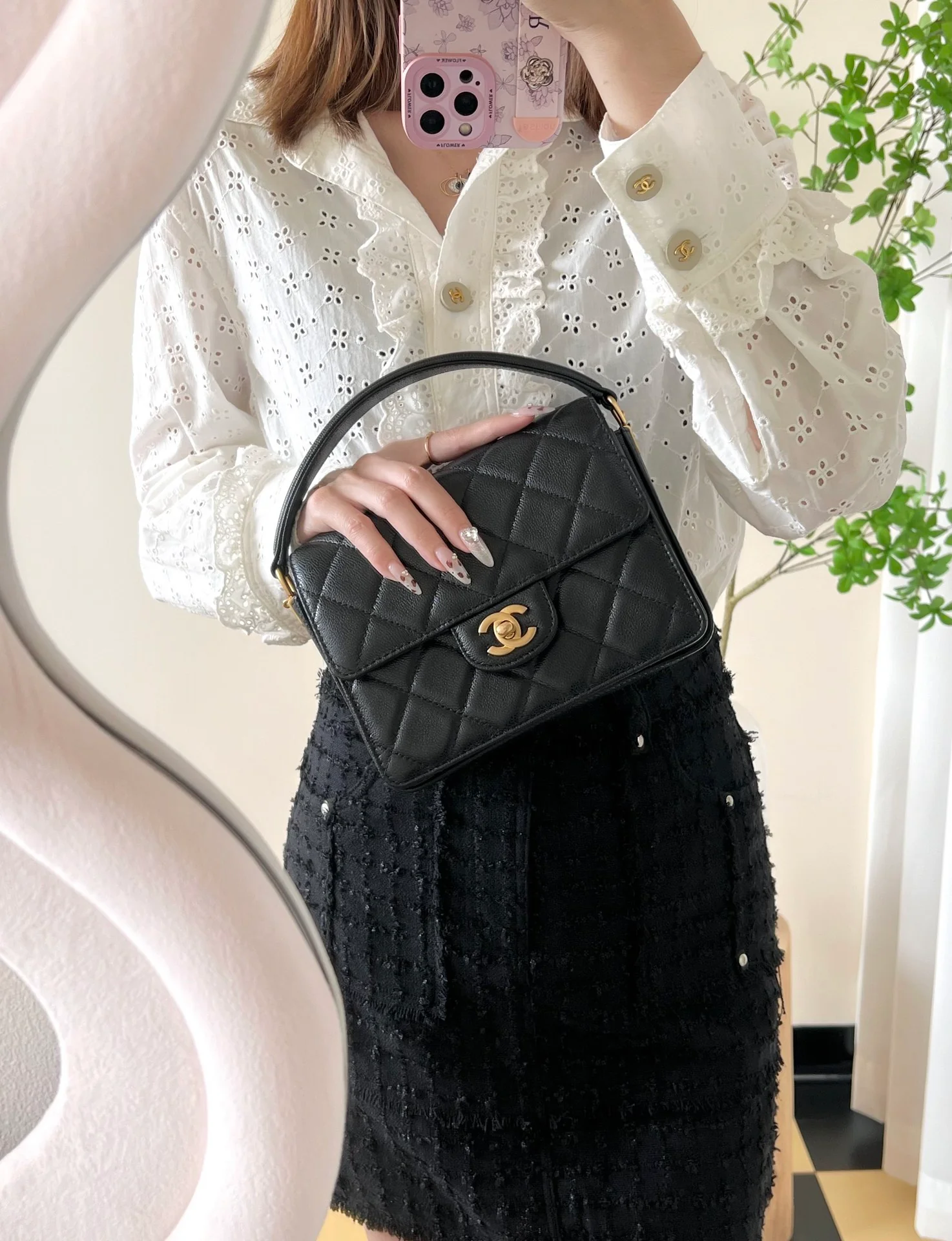 Сумка Chanel Medium Handle Flap Bag - черная