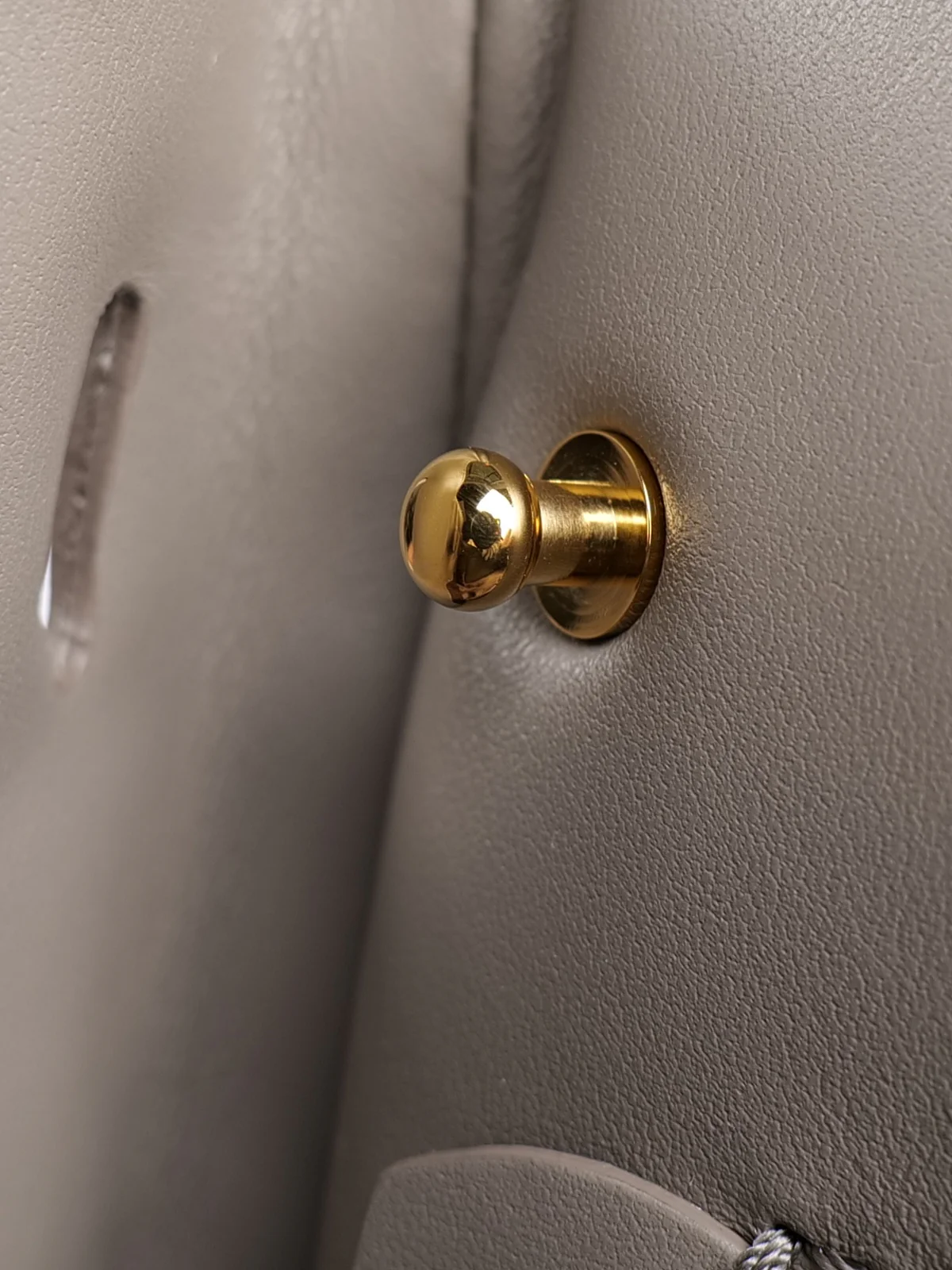 Сумка-багет Miu Miu через плечо - серая