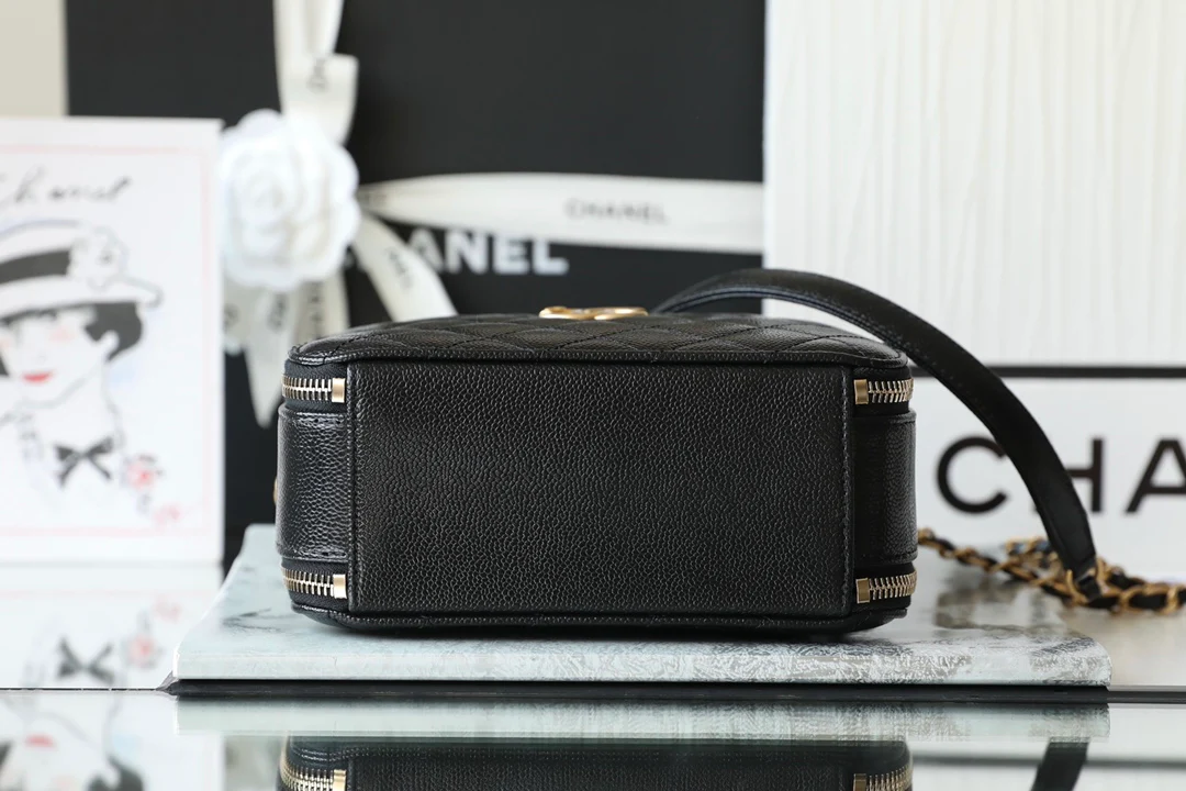 Chanel - Новая сумка-органайзер для фотоаппарата с ручкой в ??виде буквы - Сумка-коробочка