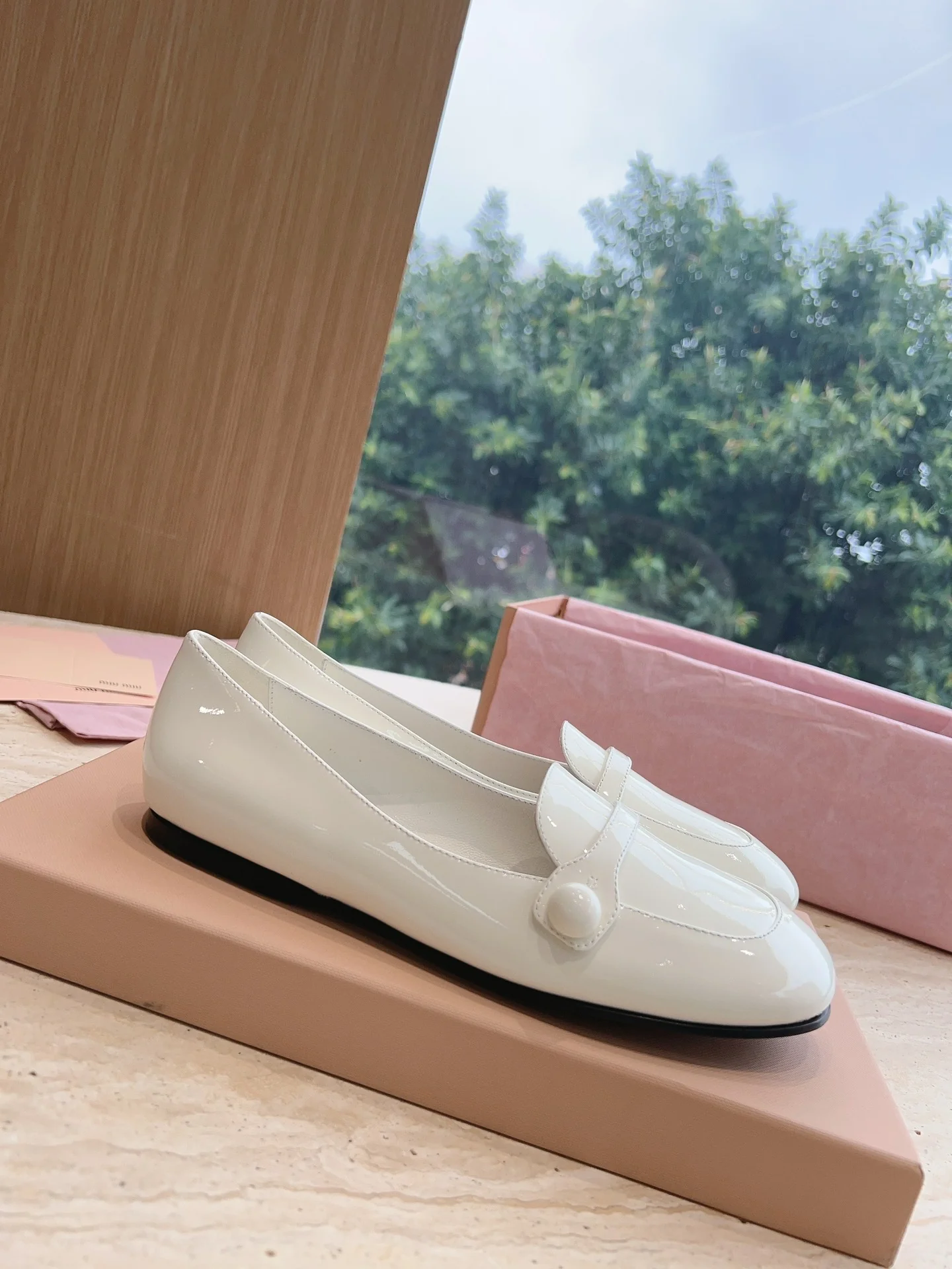 Туфли Мэри Джейн Miu Miu - белые