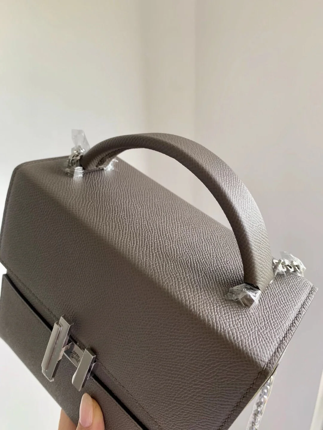 Hermes-cinhetic-24-8f-epsom-tin ash-silver buckle