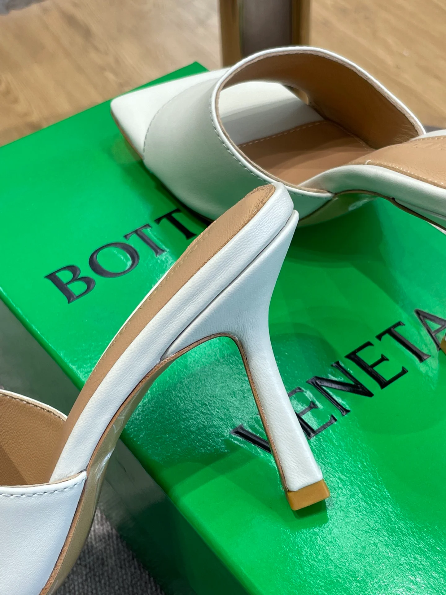 BV - Сандалии - Туфли на высоком каблуке