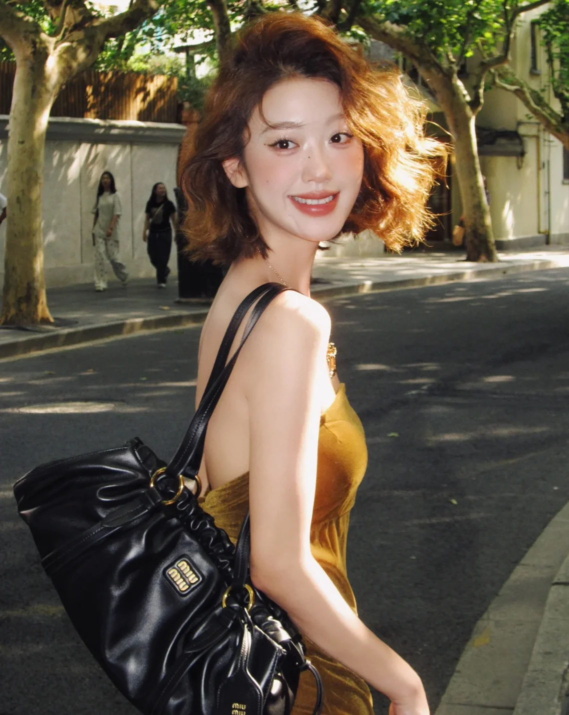 Сумка Miu Miu Joie из кожи наппа — маленькая — черная — Носите и делитесь