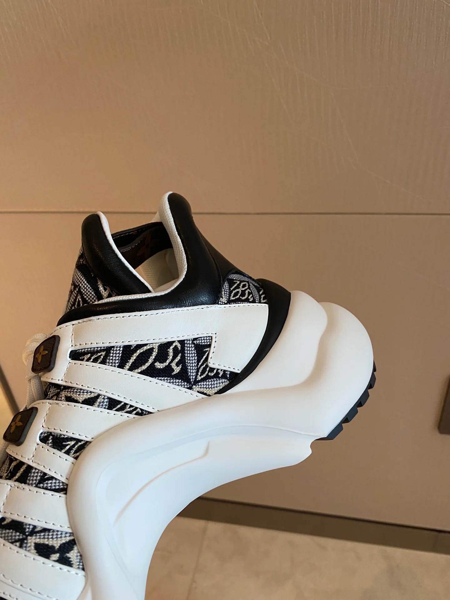 Обувь LV - LV - массивные кроссовки - 9