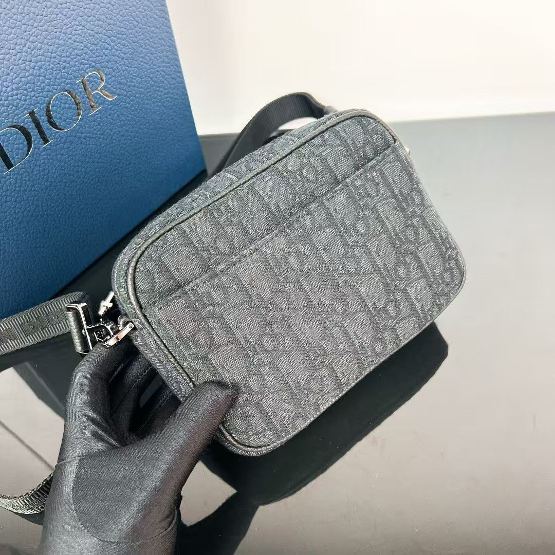 Сумка-фотоаппарат Dior Safari Monogram Jacquard - Mini - Midnight Black