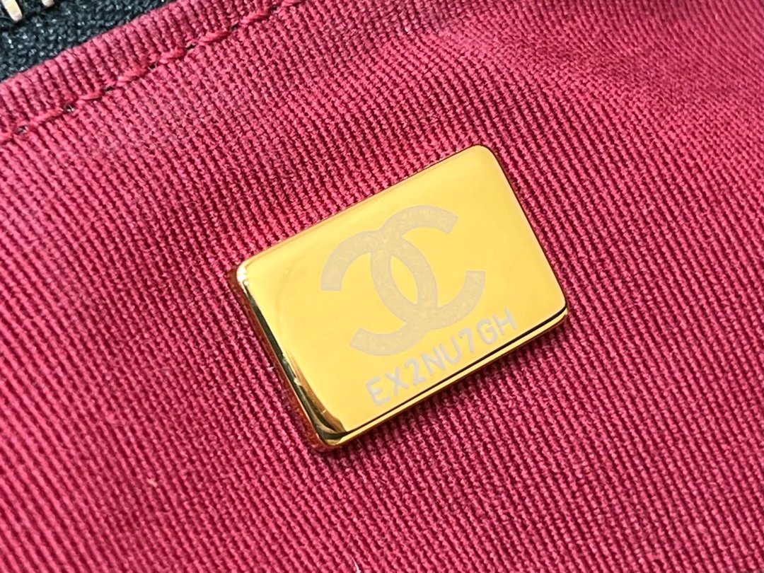 Сумка Chanel Hobo Hippie 2022 года