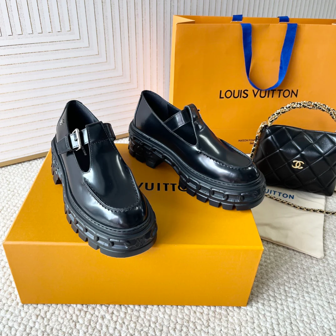 Лоферы на платформе LV-2024 - черные
