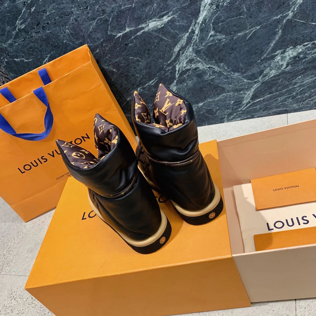 Снежные ботинки LV - черные