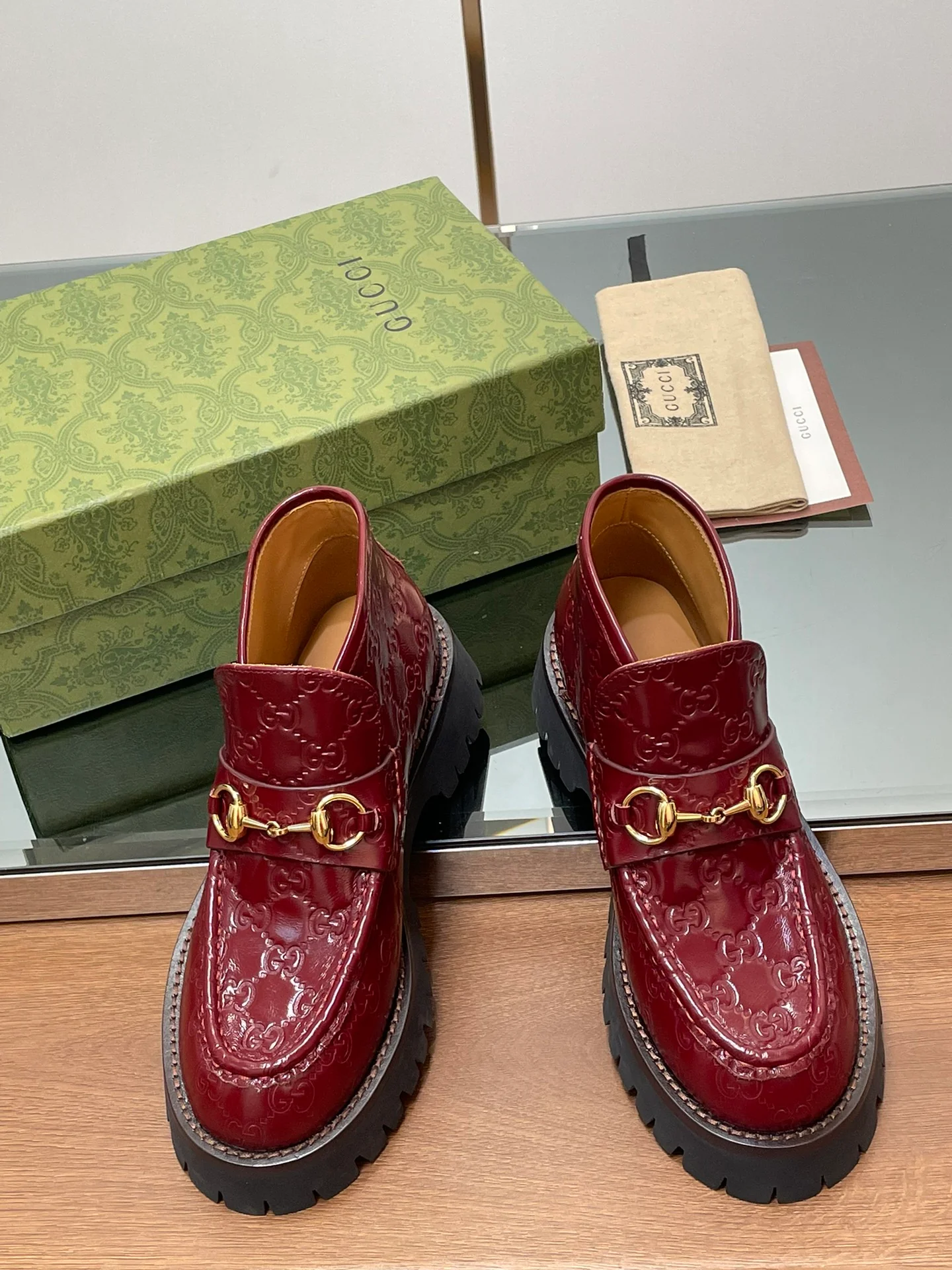 Ботильоны Gucci 2024 Horsebit на платформе - красные