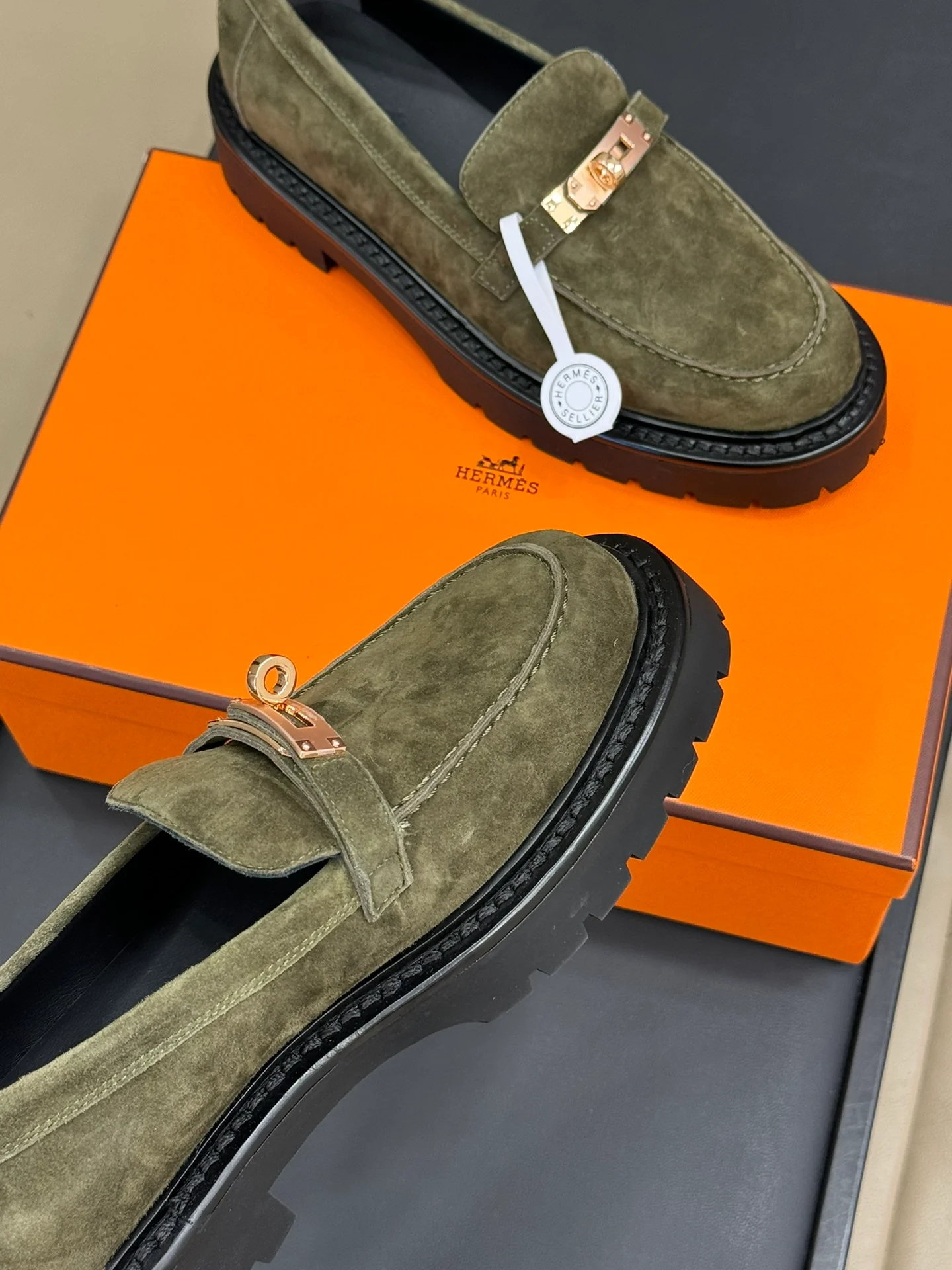 Лоферы Hermes 2024 - темно-зеленые