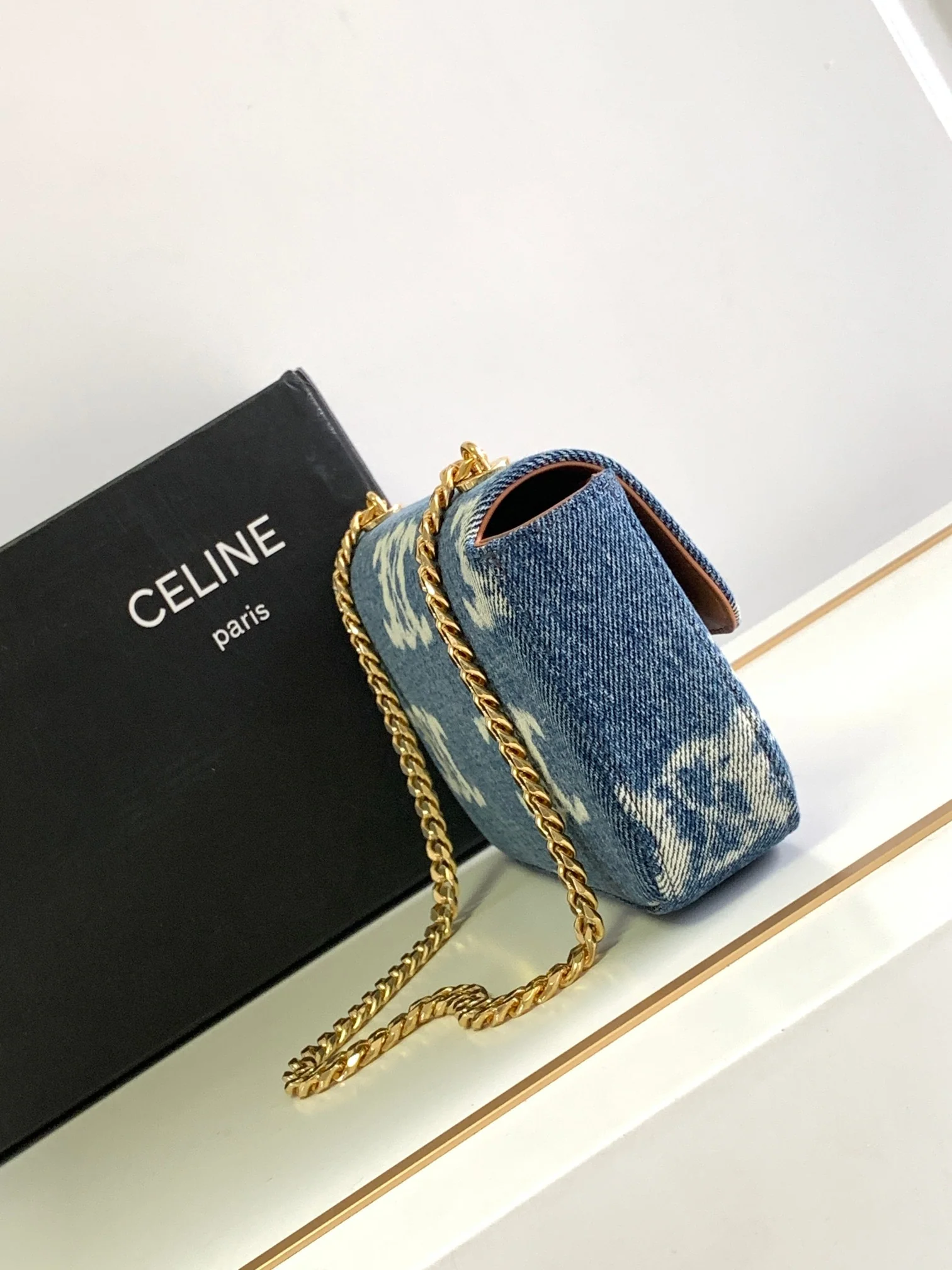 Сумка через плечо Celine Triomphe Denim Chain - маленькая