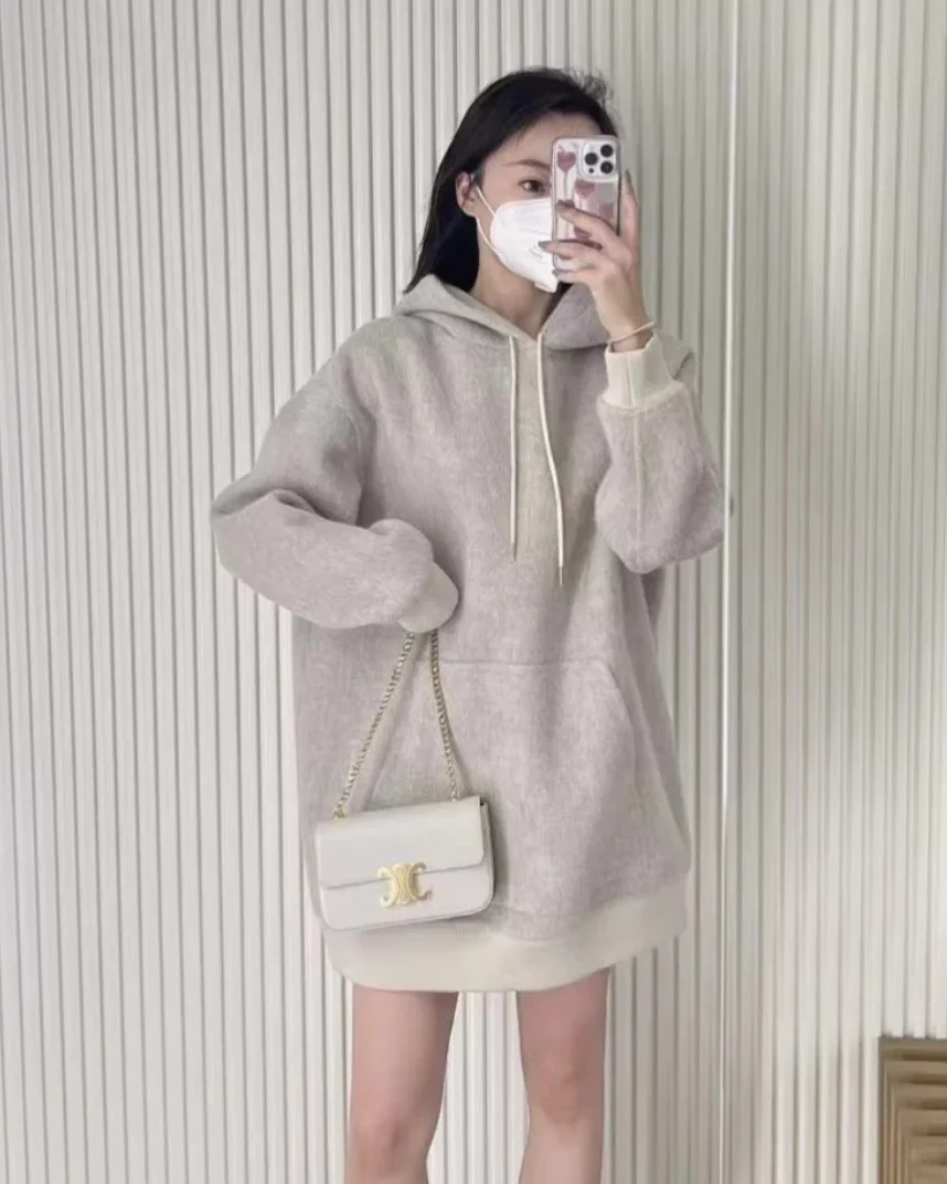 Celine - Новая сумка Celine Arc de Triomphe на цепочке - Белая