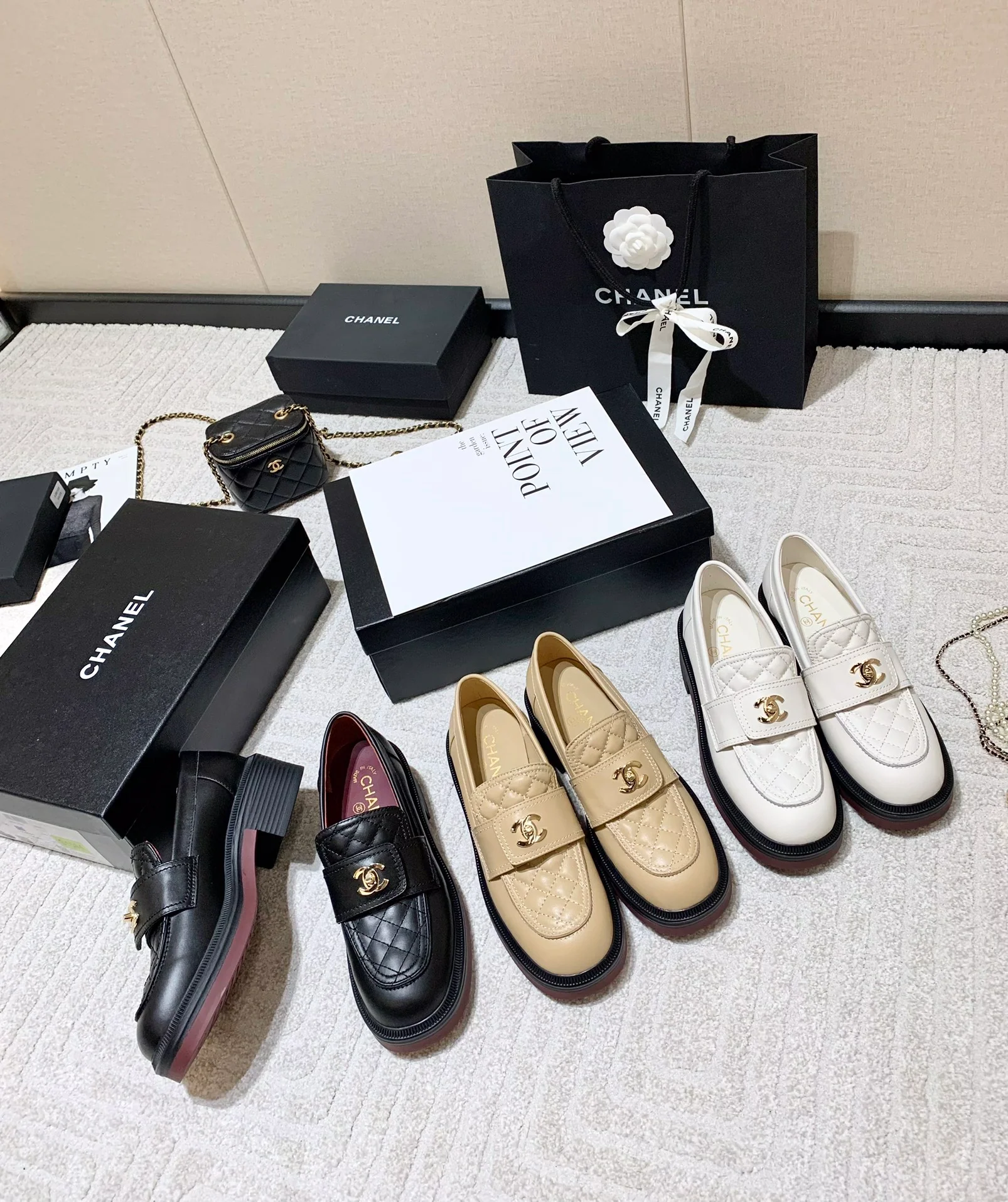 Стеганые лоферы на платформе Chanel - изображение из коллекции