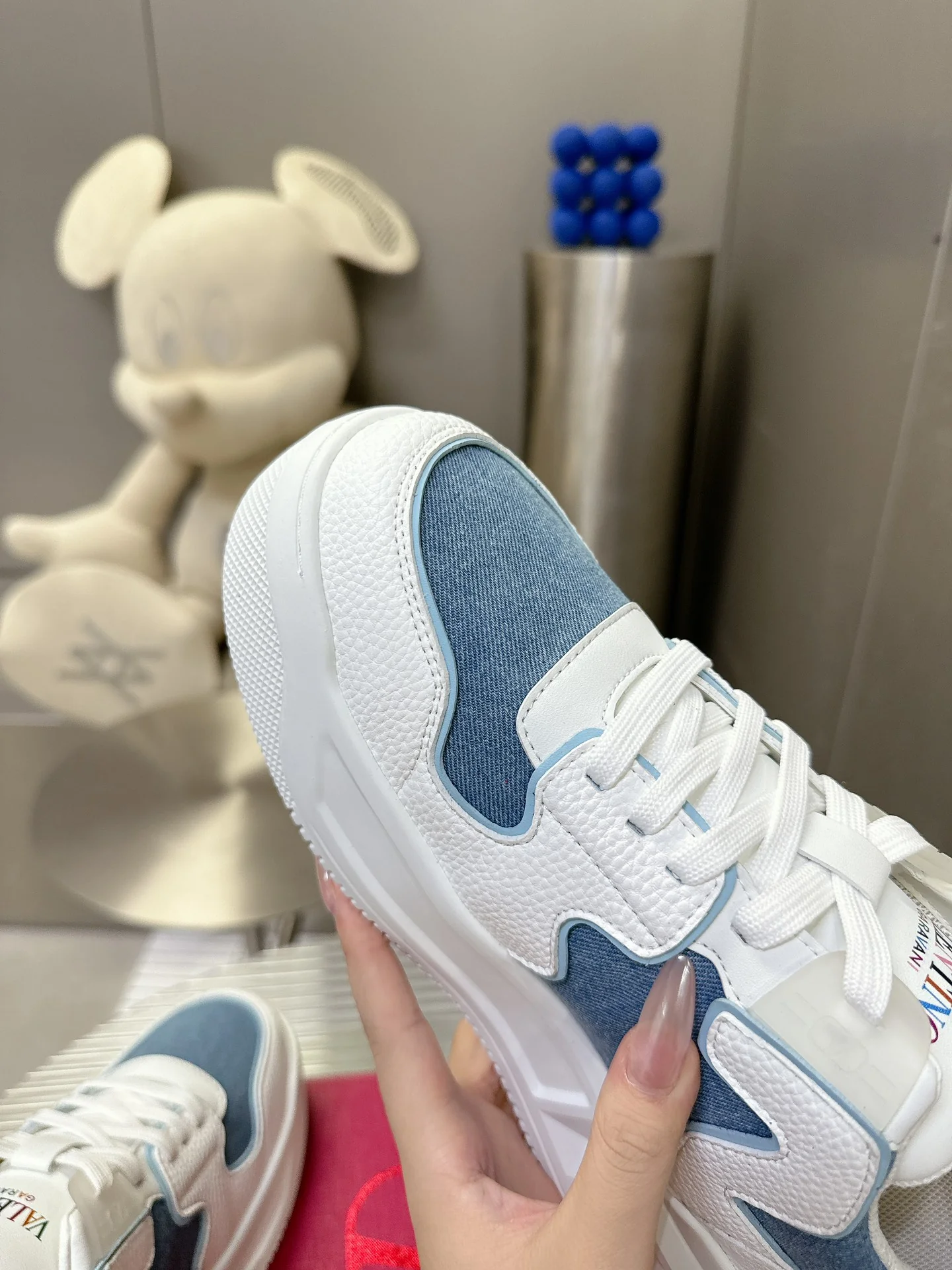 Низкие кроссовки Valentino 2024 — синие