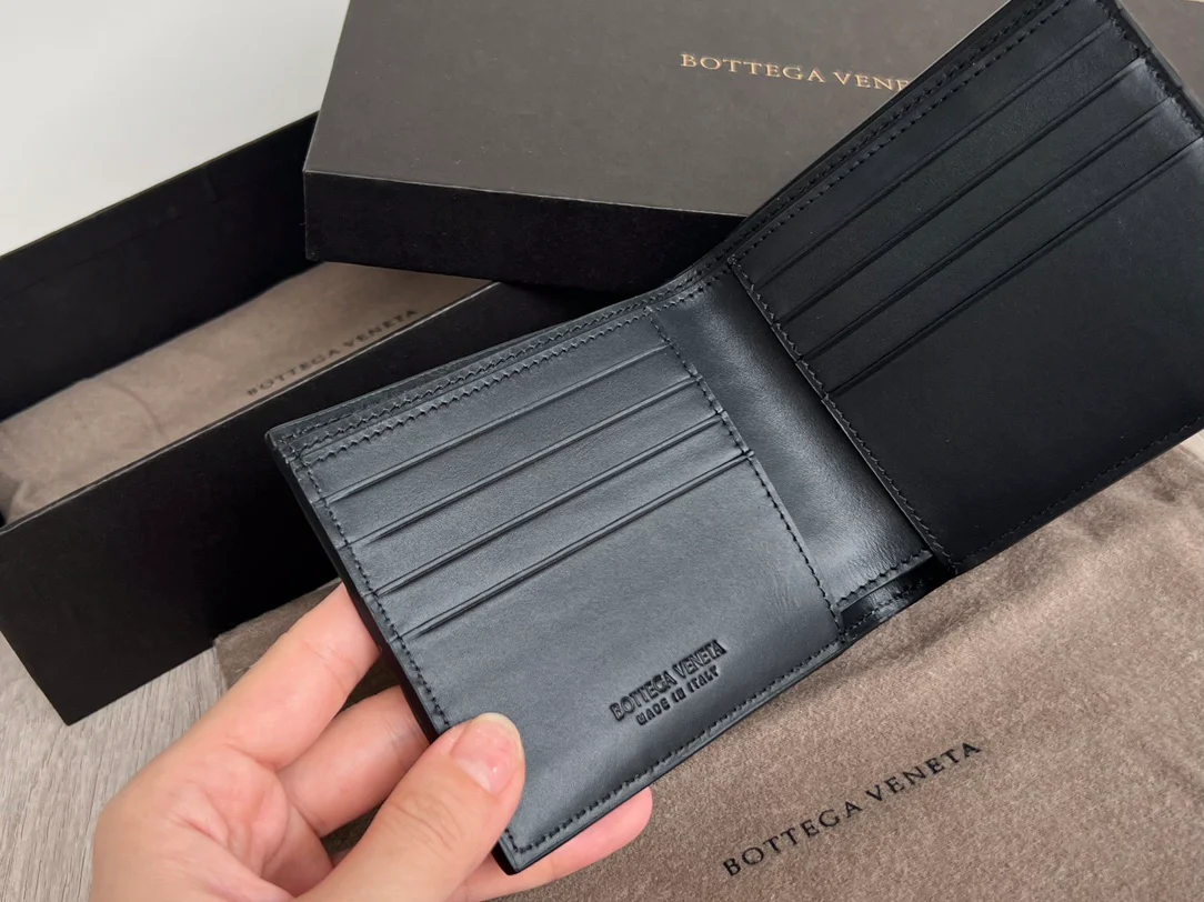 BV-中宽 编织 两折扣短夹 牛皮 11.5x9.5cm