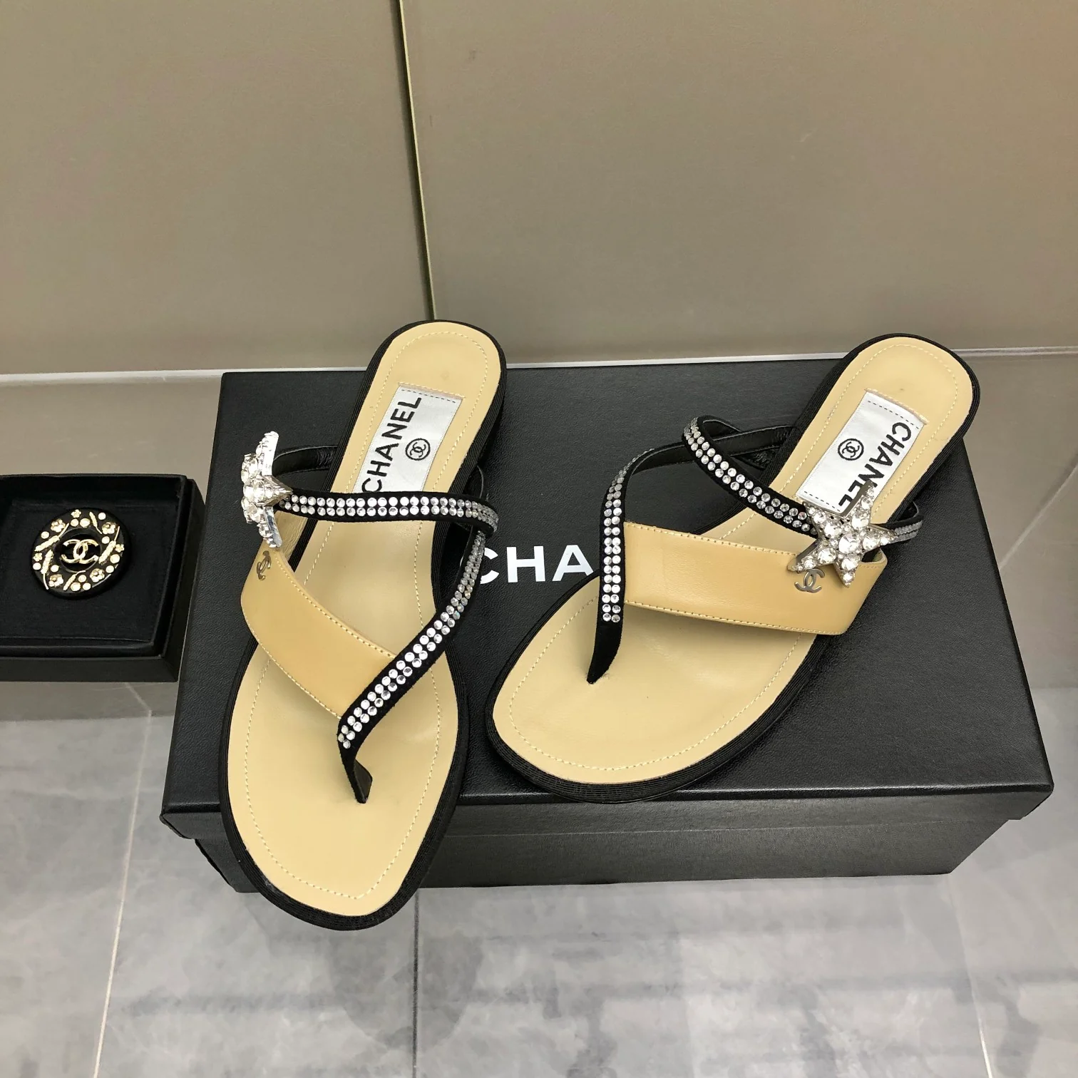 Сандалии/тапочки Chanel