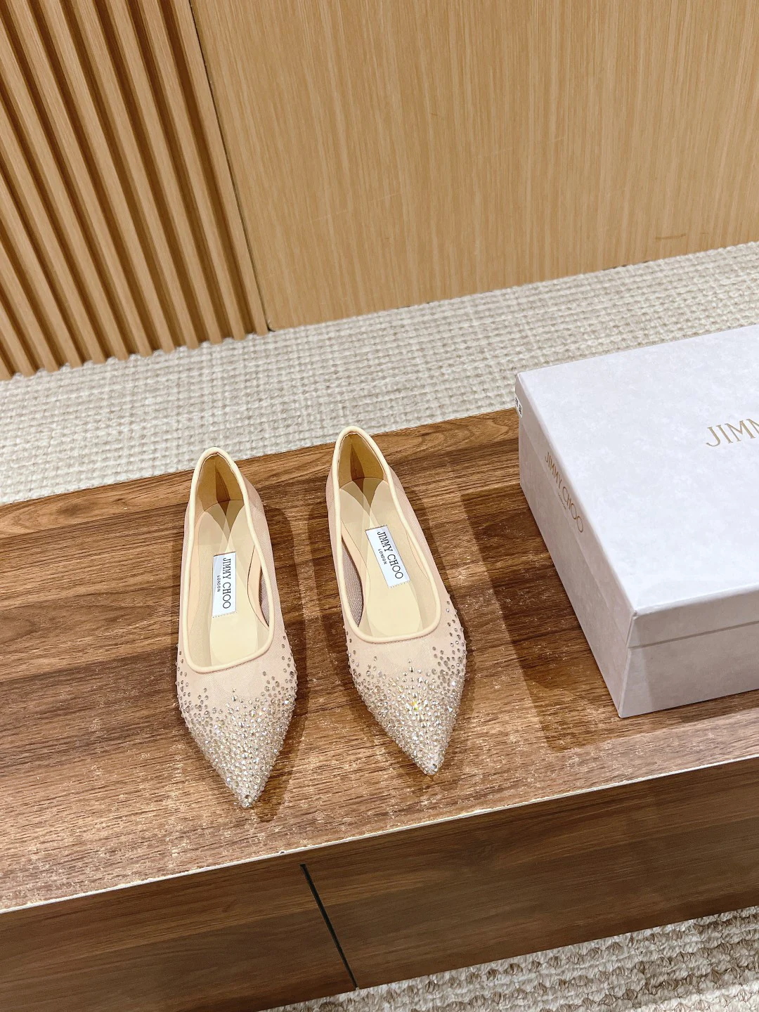 Балетки с острым носком Jimmy Swarovski Crystal Mesh, цвет абрикосовый.