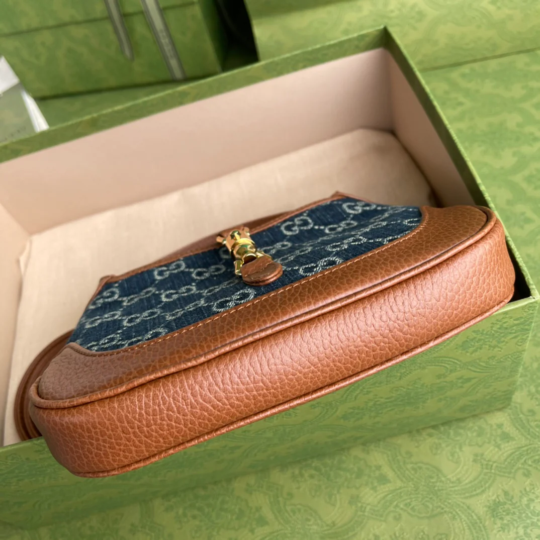 Gucci-经典 mini Jackie 牛仔帆布手-腋下包-上身图分享