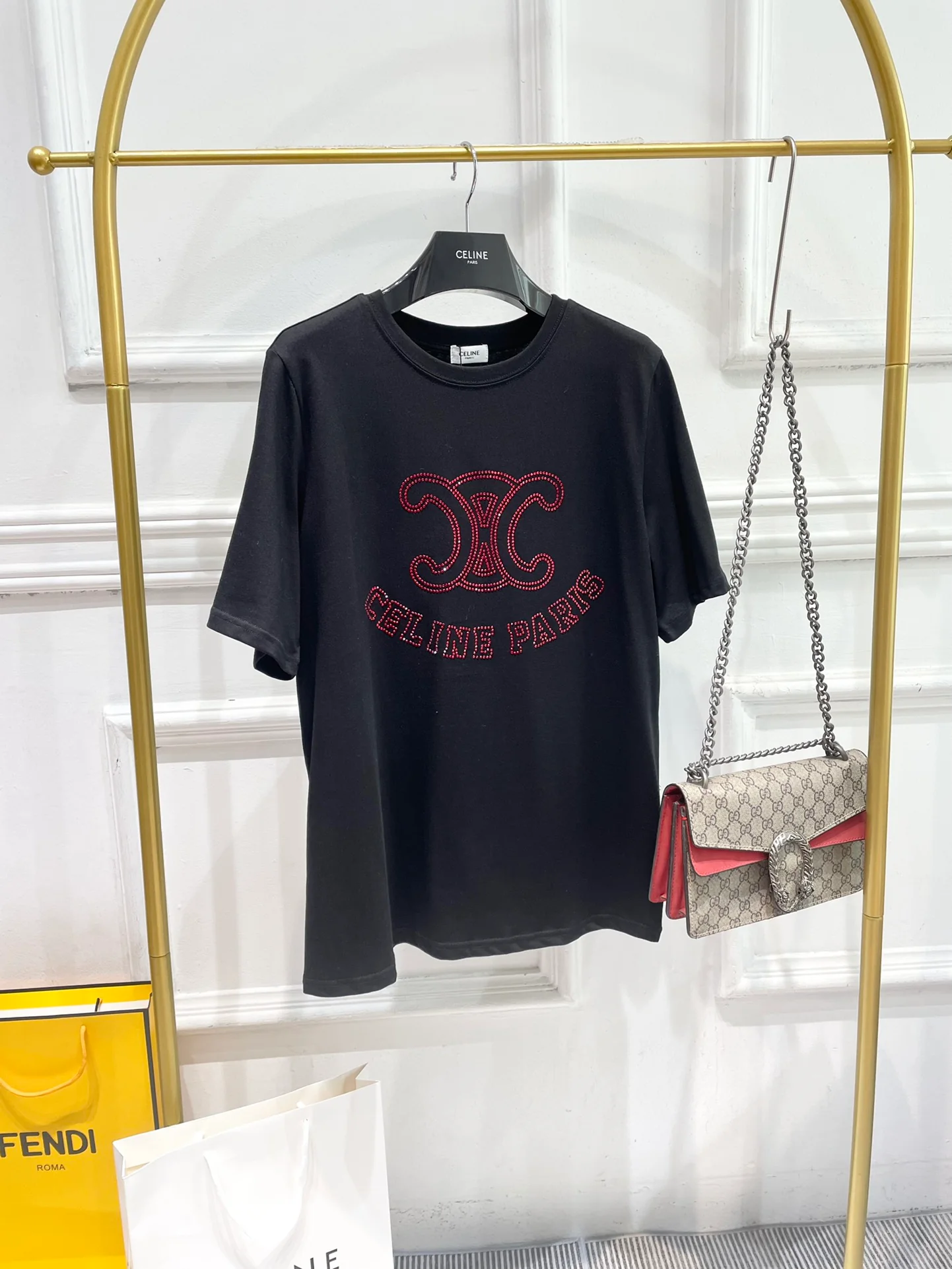 Футболка Celine 2403 с коротким рукавом и стразами - черная