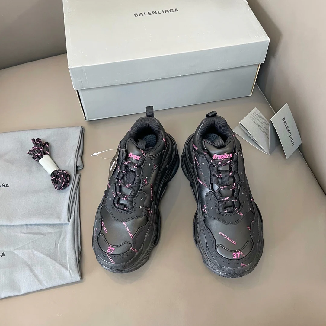 Кроссовки Balenciaga Triples Sporty Chunky, чёрно-красные