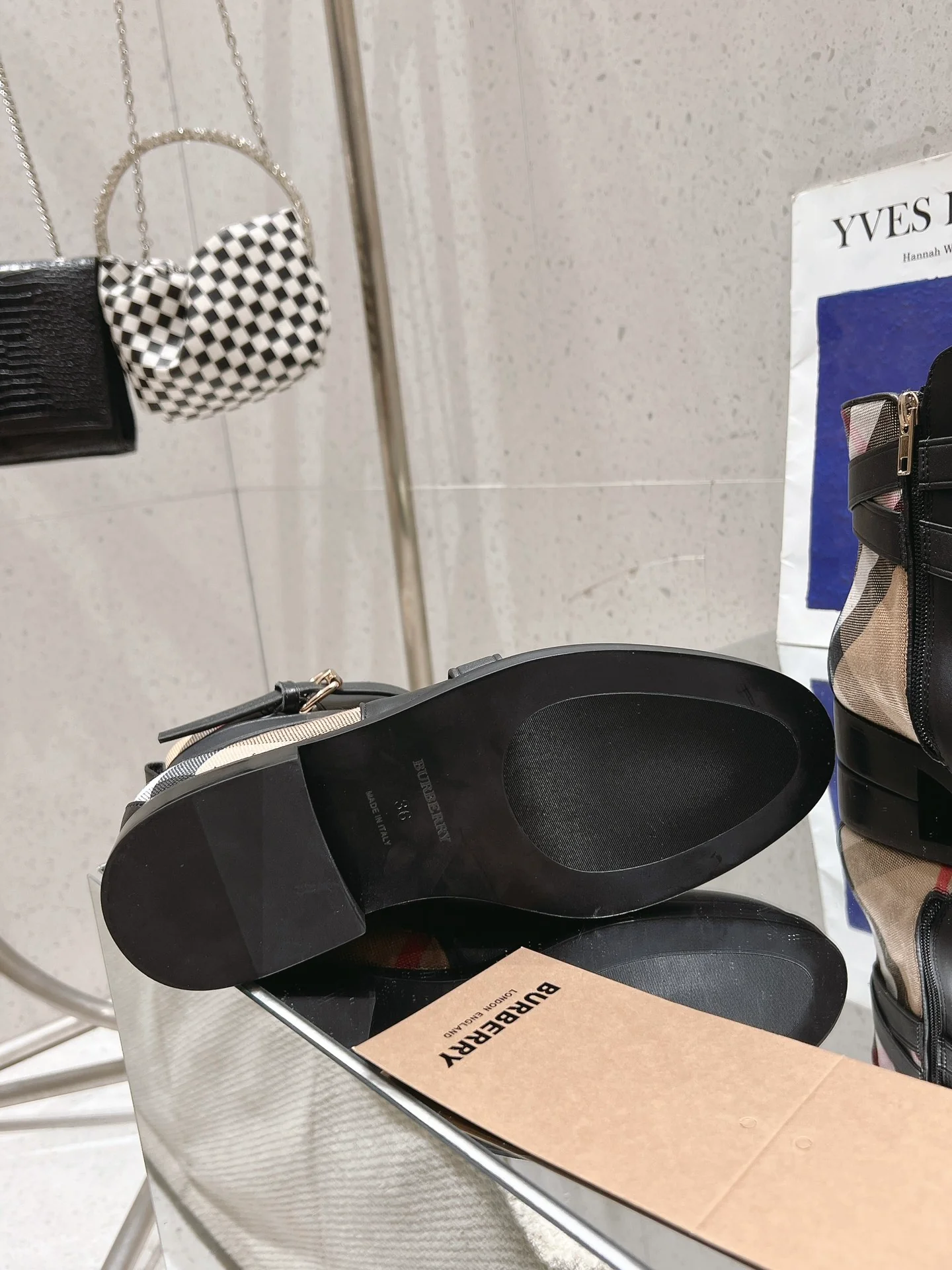 Кожаные ботильоны Burberry 2024 — черные