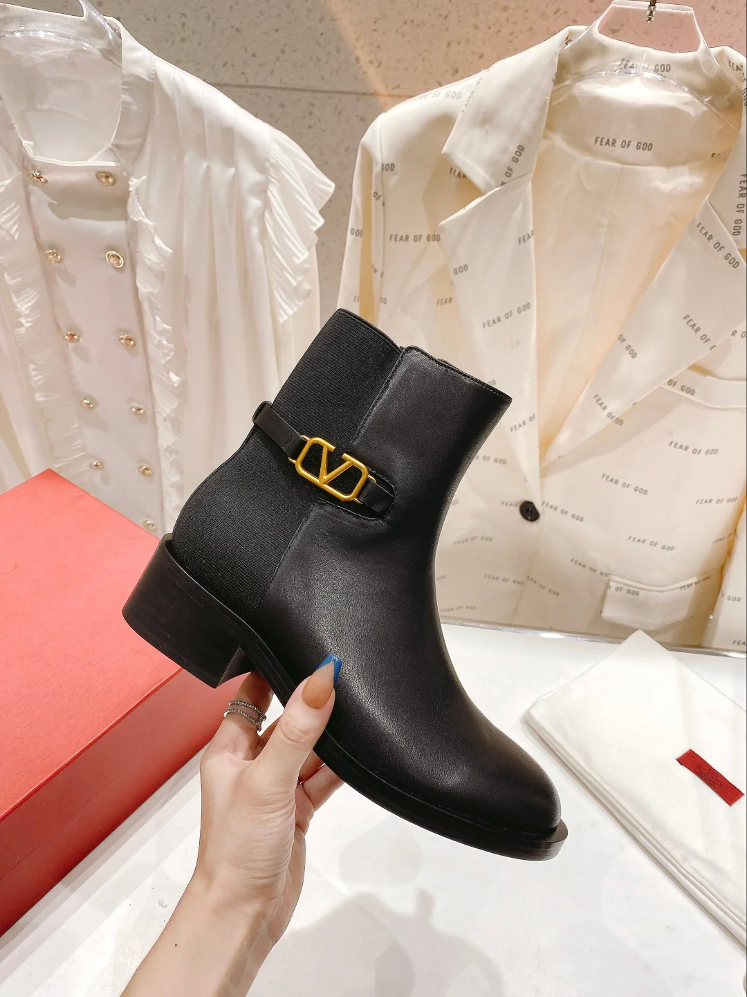 Valentino - Ботильоны на низком каблуке - Черные