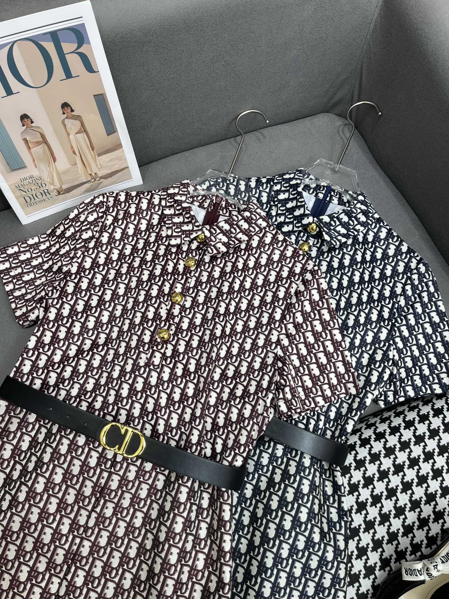 Платье Dior 2403-24ss весна/лето, новинка, с отложным воротником и монограммой, красное.