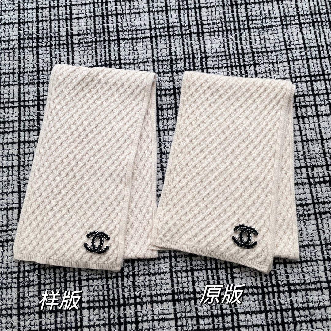 Вязаный шерстяной шарф Chanel 2024 года - кремовый