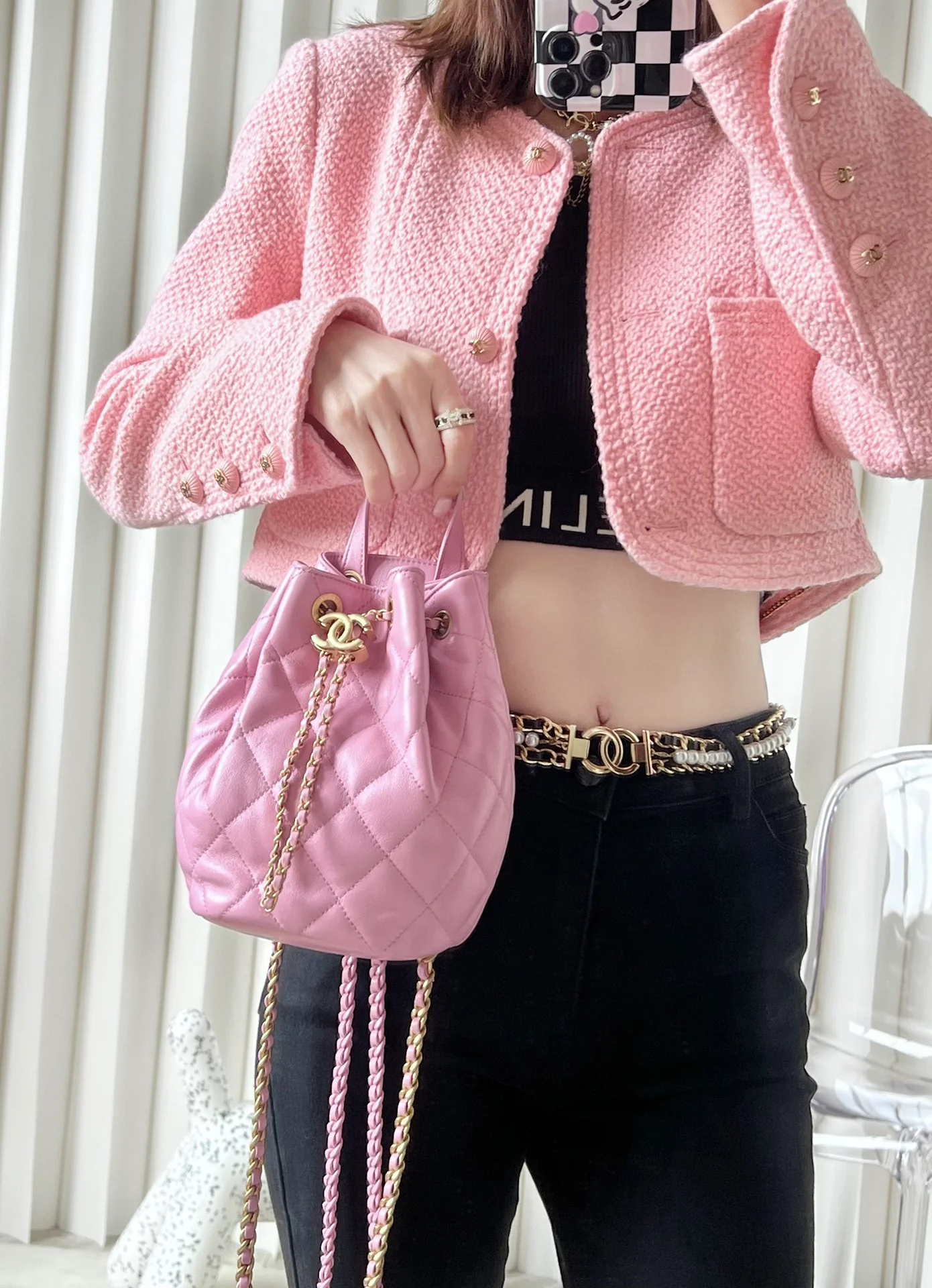 Рюкзак-ведро Chanel - фото в одежде