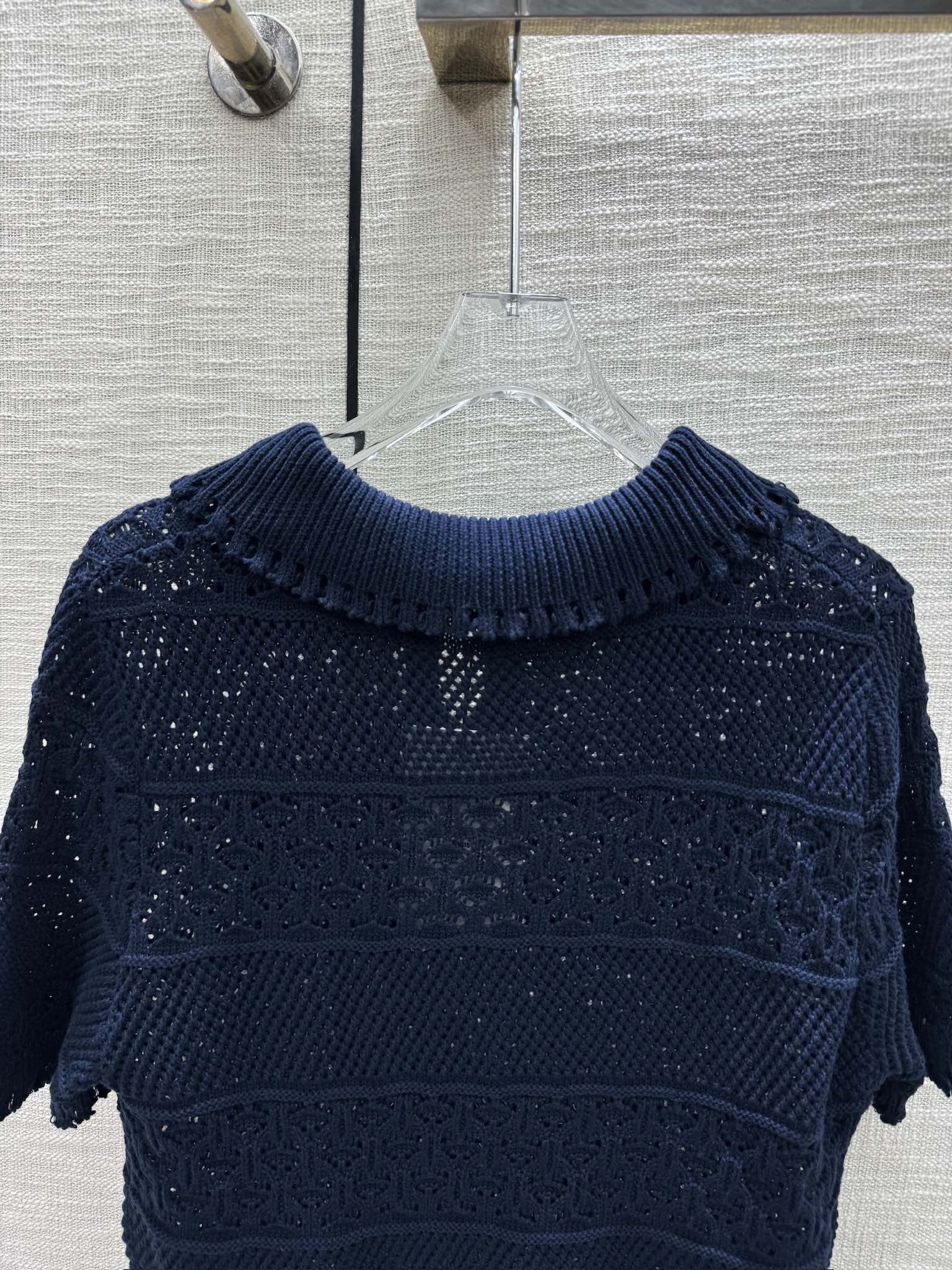 Celine-2404 - Ажурная вязаная футболка-поло с коротким рукавом, синего цвета