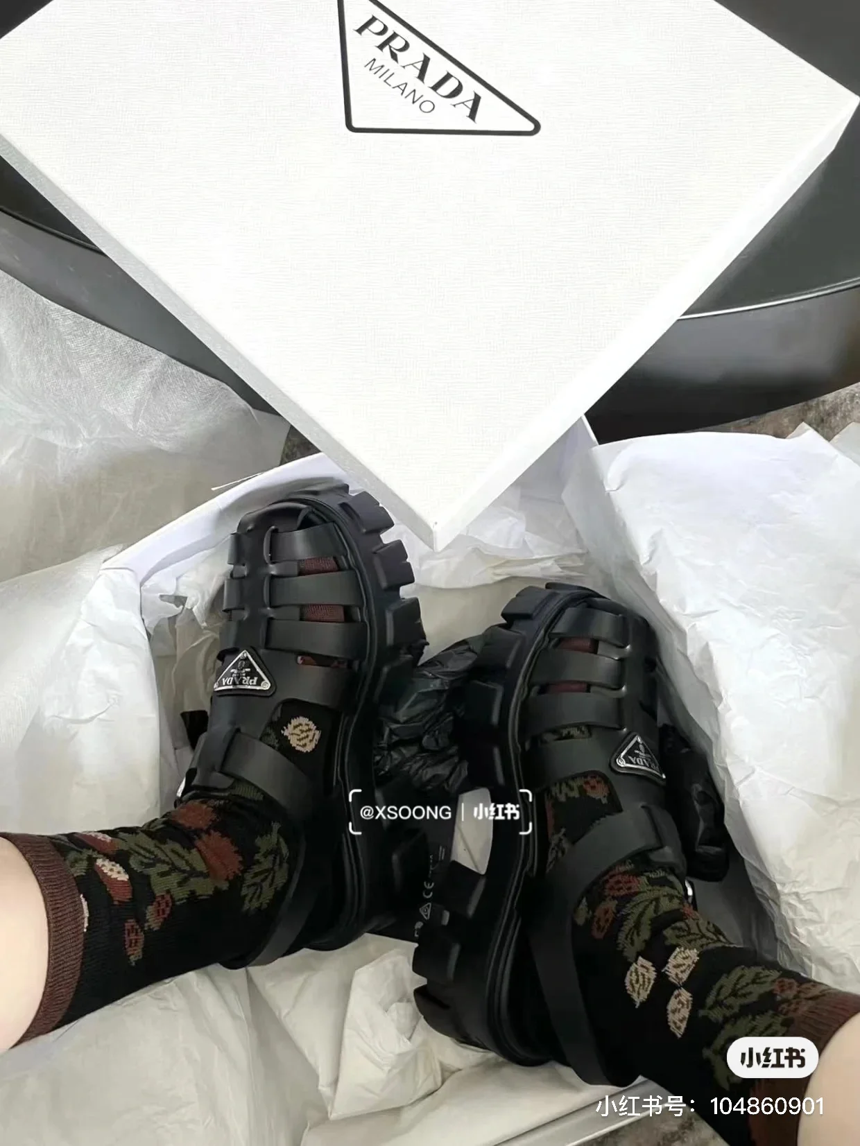 Prada - Сандалии на задней подошве