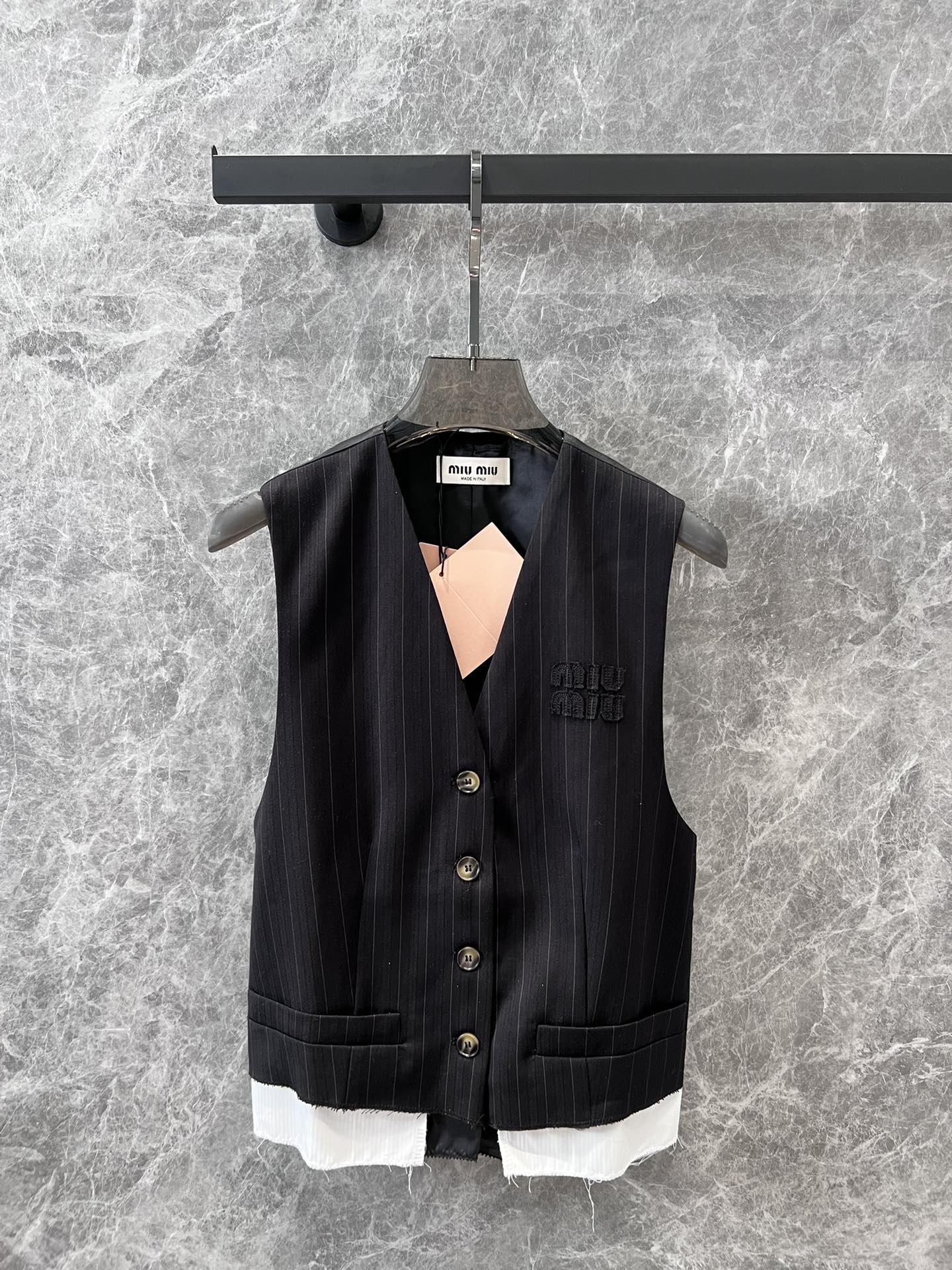 Miu Miu - 2404 - Новинка сезона Весна/Лето - Жилет-юбка в вертикальную полоску - Черный