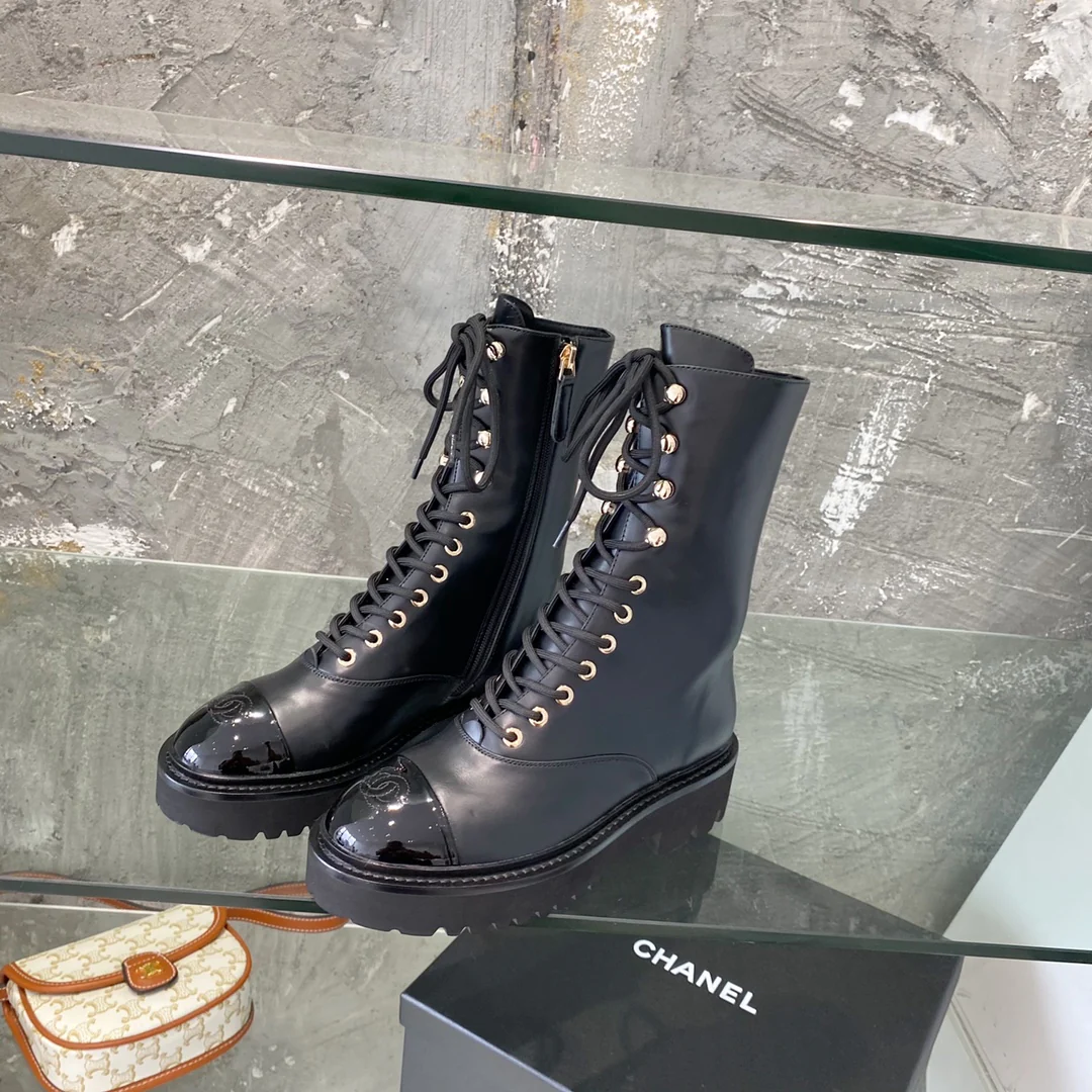 Chanel - Новые ботинки Dr. Martens на шнуровке - Размеры 35-39-40 (изготовлены на заказ) - 1