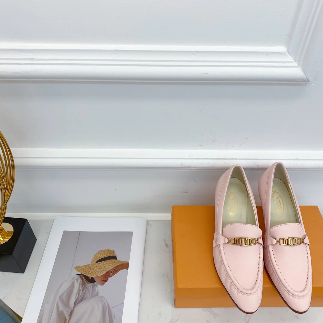 Tods - Лоферы с острым носком и низким каблуком