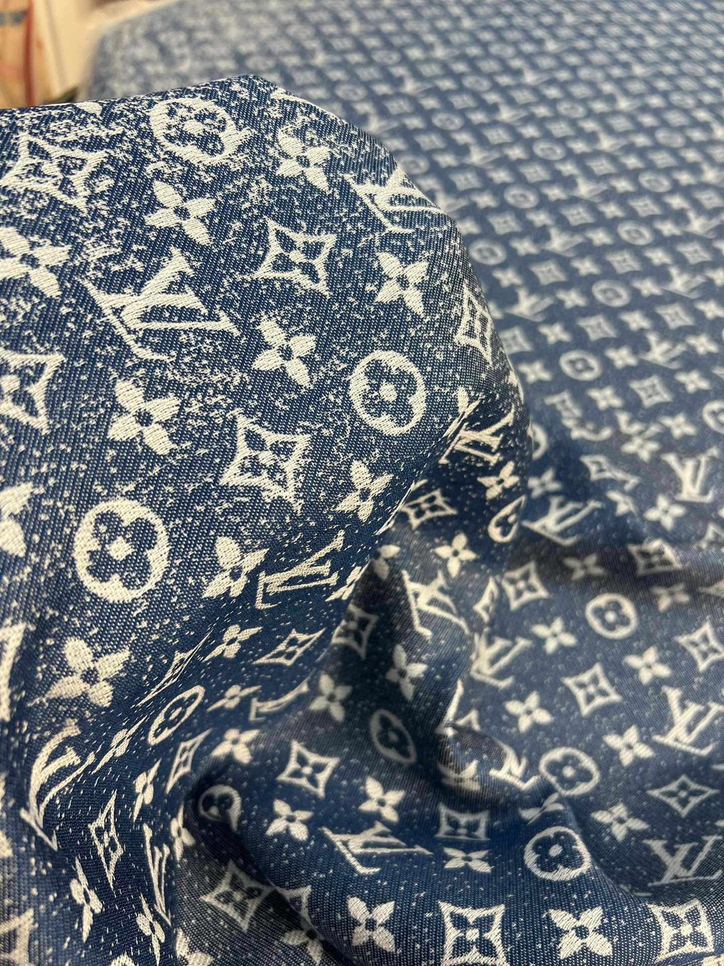 LV - Градиентная джинсовая шаль с монограммой - джинсовая ткань - градиент - 142 - 5 см - 1