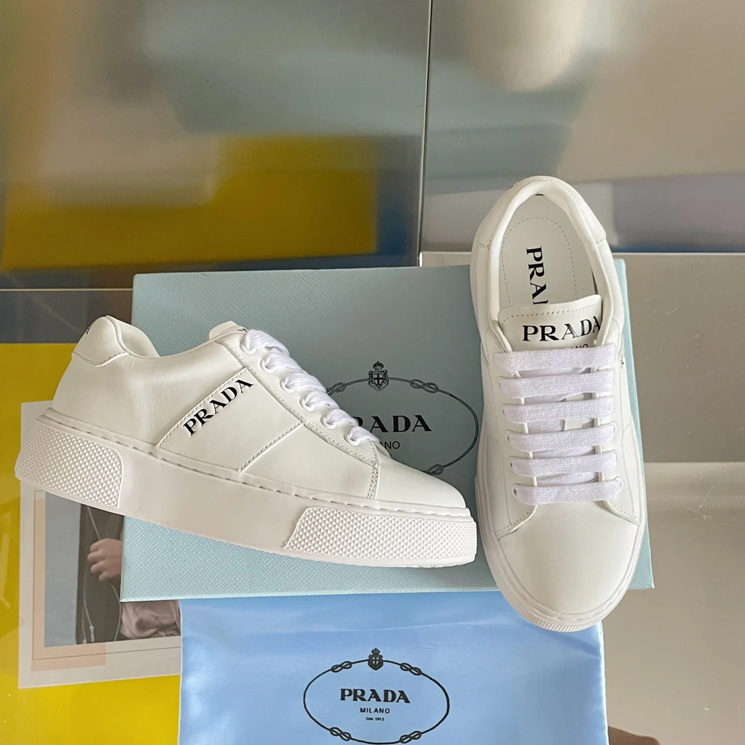 Новинка весны 2022 года от Prada - Повседневные туфли на платформе - 10