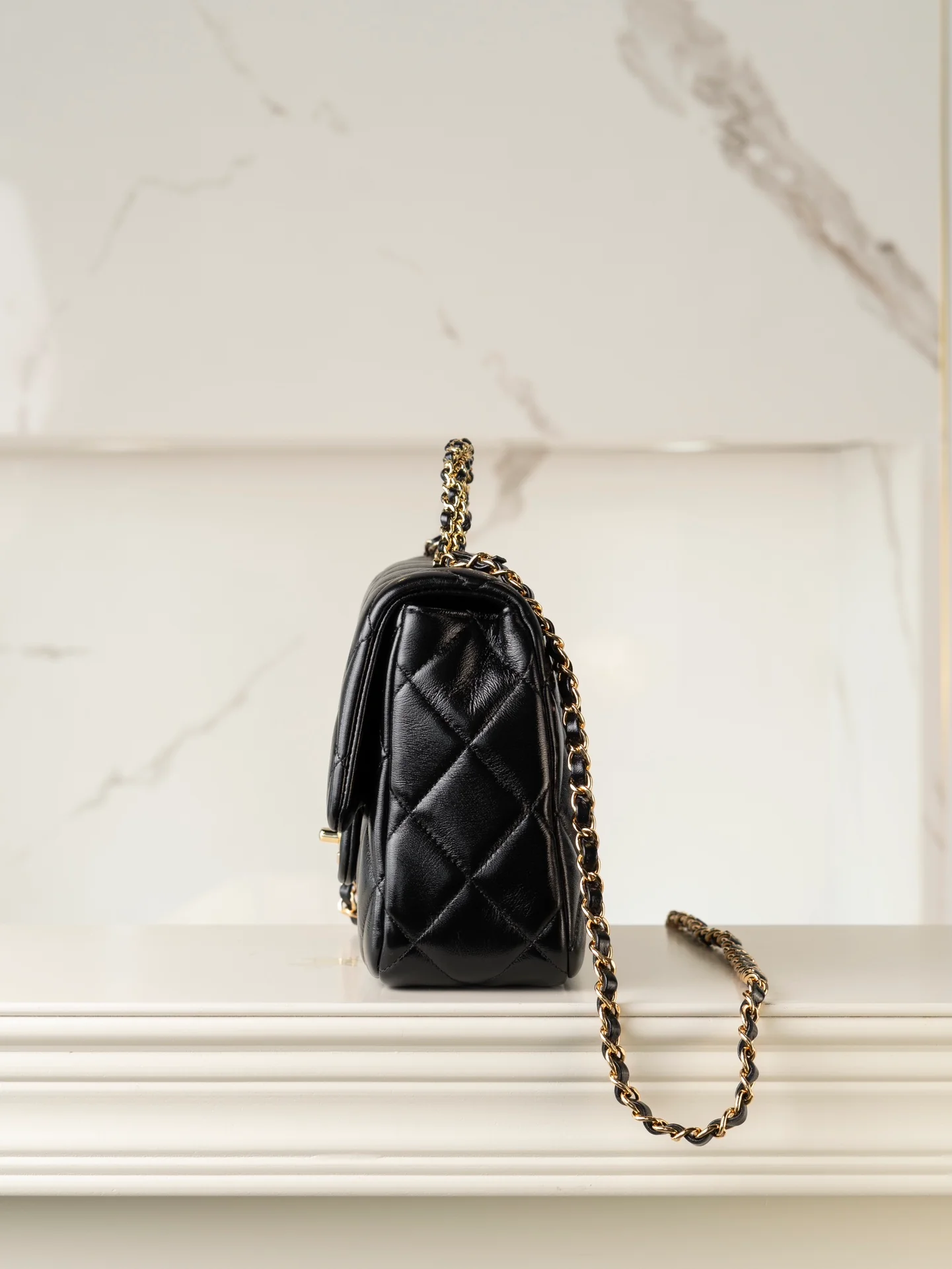 Chanel - ??? - Новая большая квадратная сумка с клапаном и толстой цепочкой - Черная