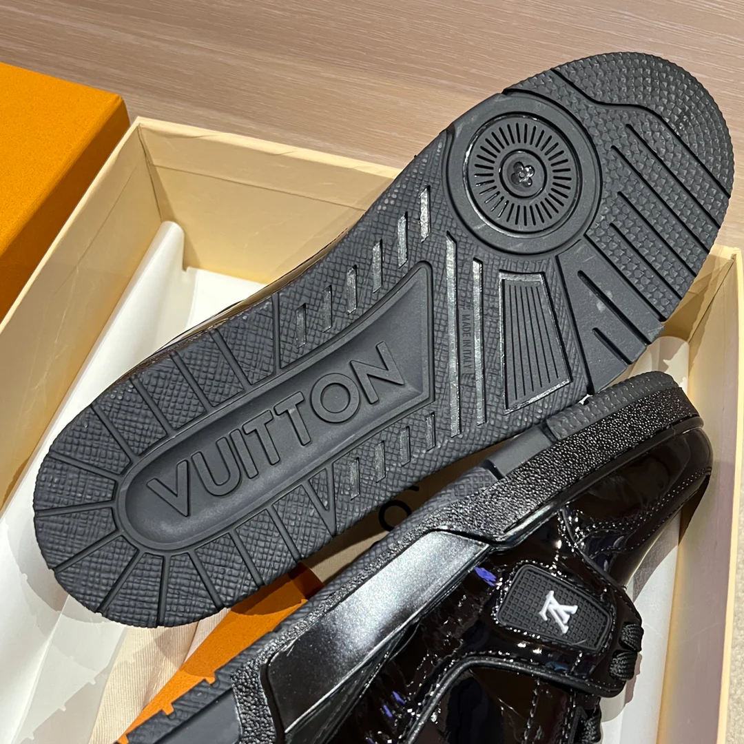 Кроссовки LV Trainer Casual Shoes - глянцево-черные