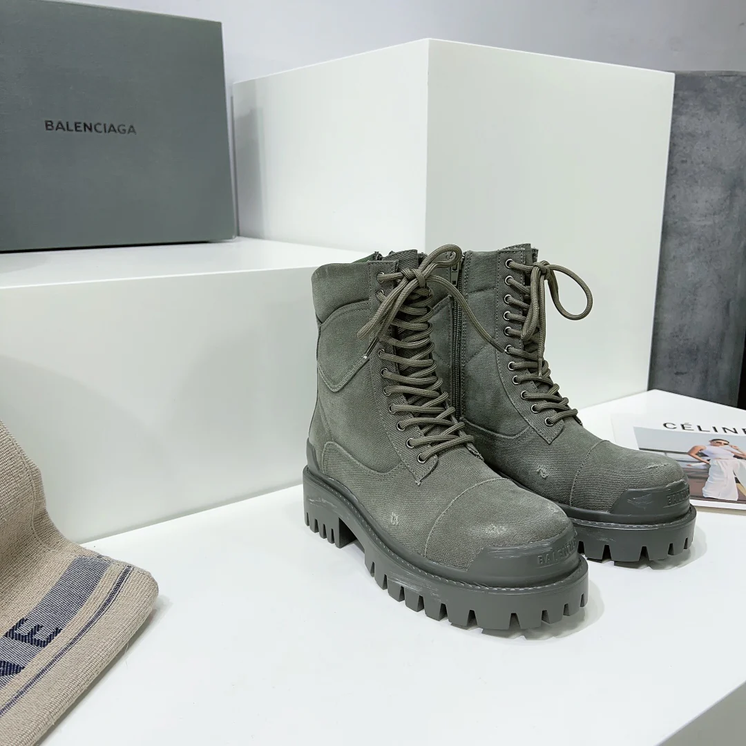 Balenciaga - Ботинки на платформе средней высоты со шнуровкой