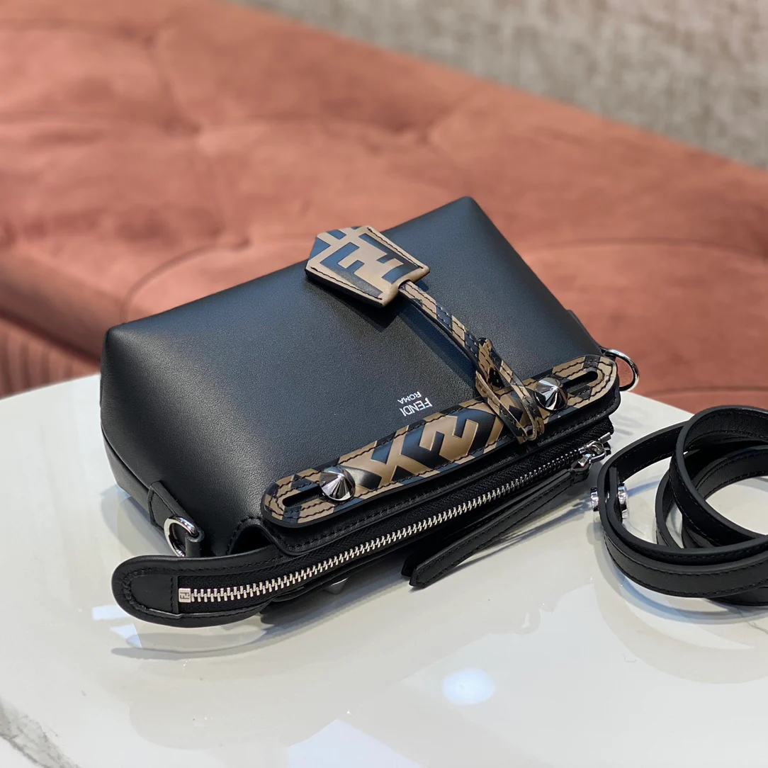 Сумка Fendi Bythe-Way Boston - телячья кожа - мини - черная