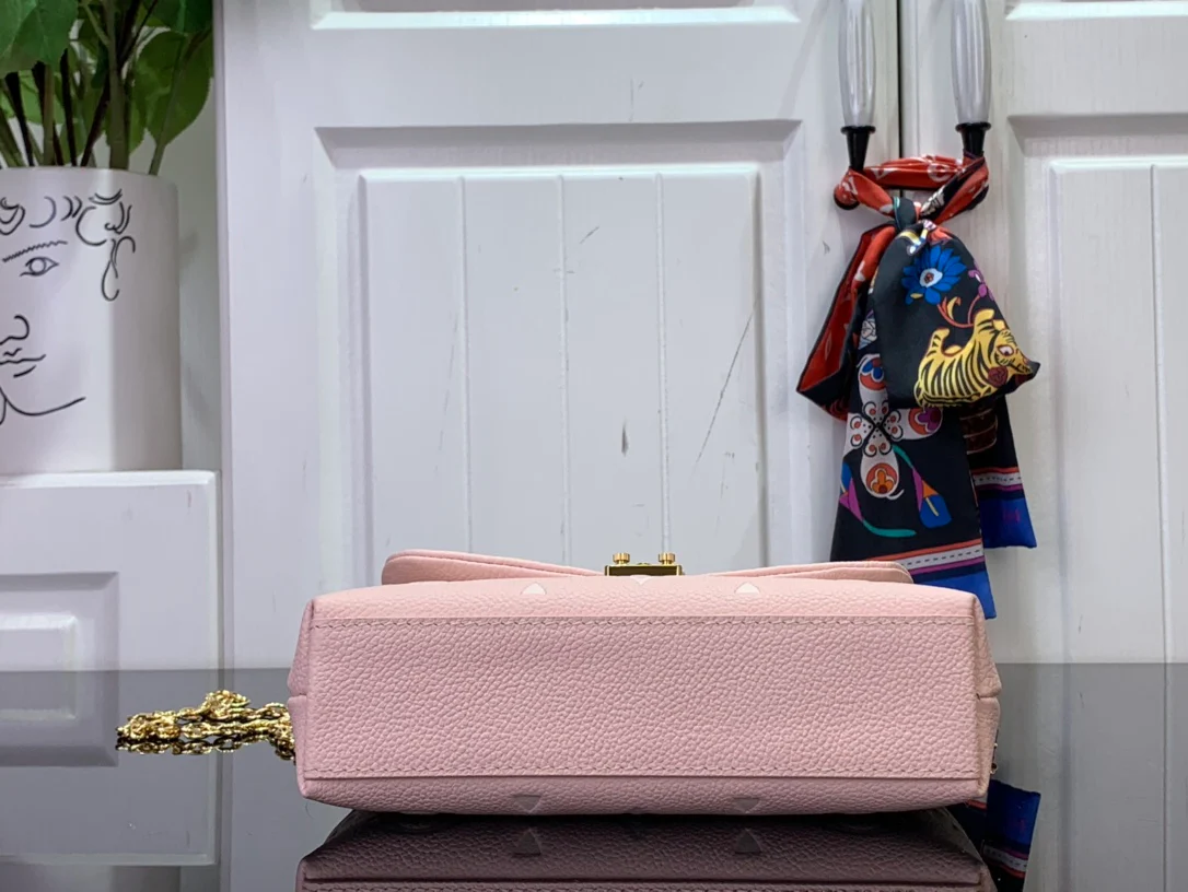 Мини-сумочка LV Nano Madeleine из натуральной кожи - розовая