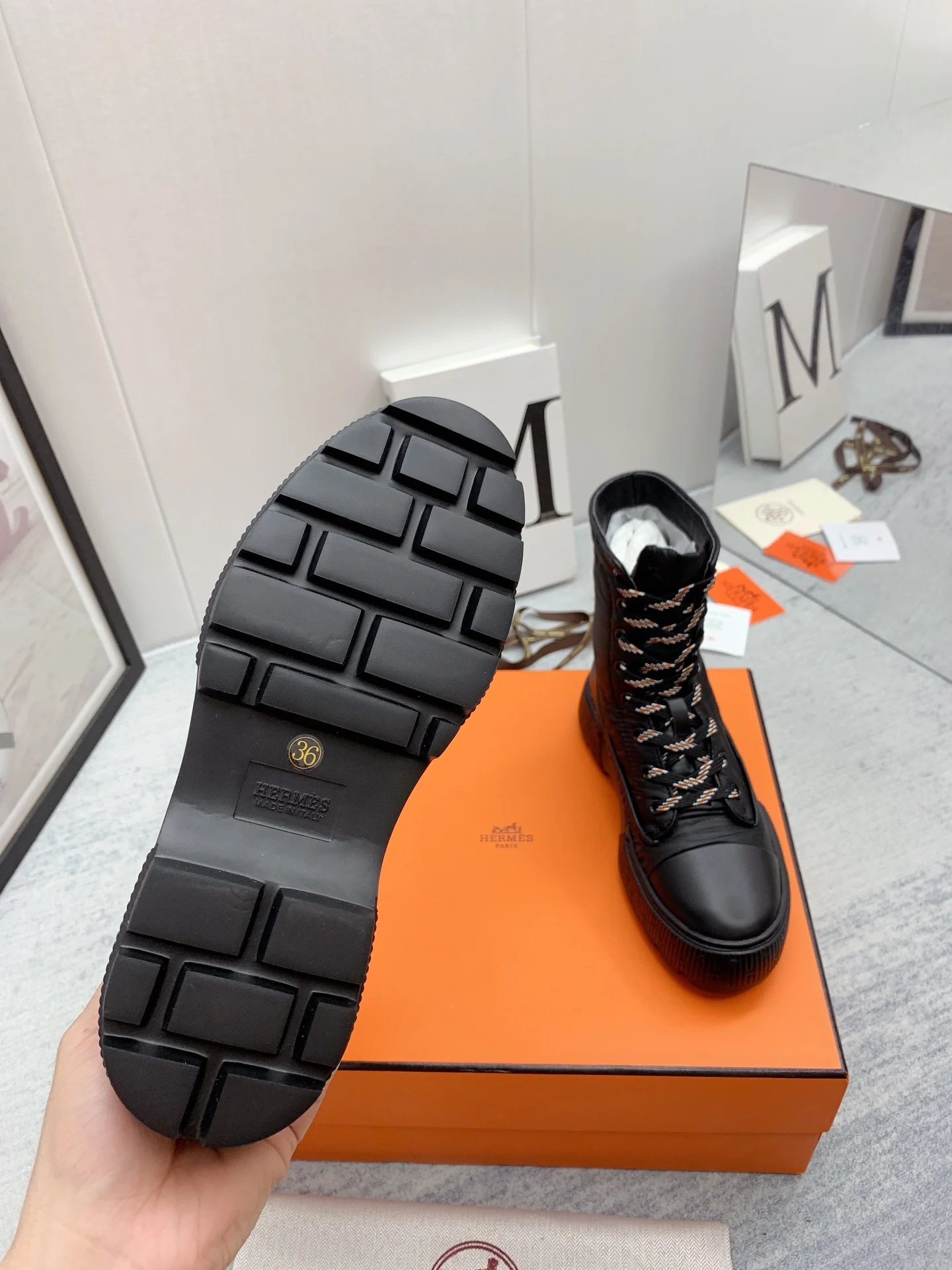 Новинка сезона осень/зима 2023 от Hermes - Водонепроницаемые ботинки из парашютной ткани - Черные