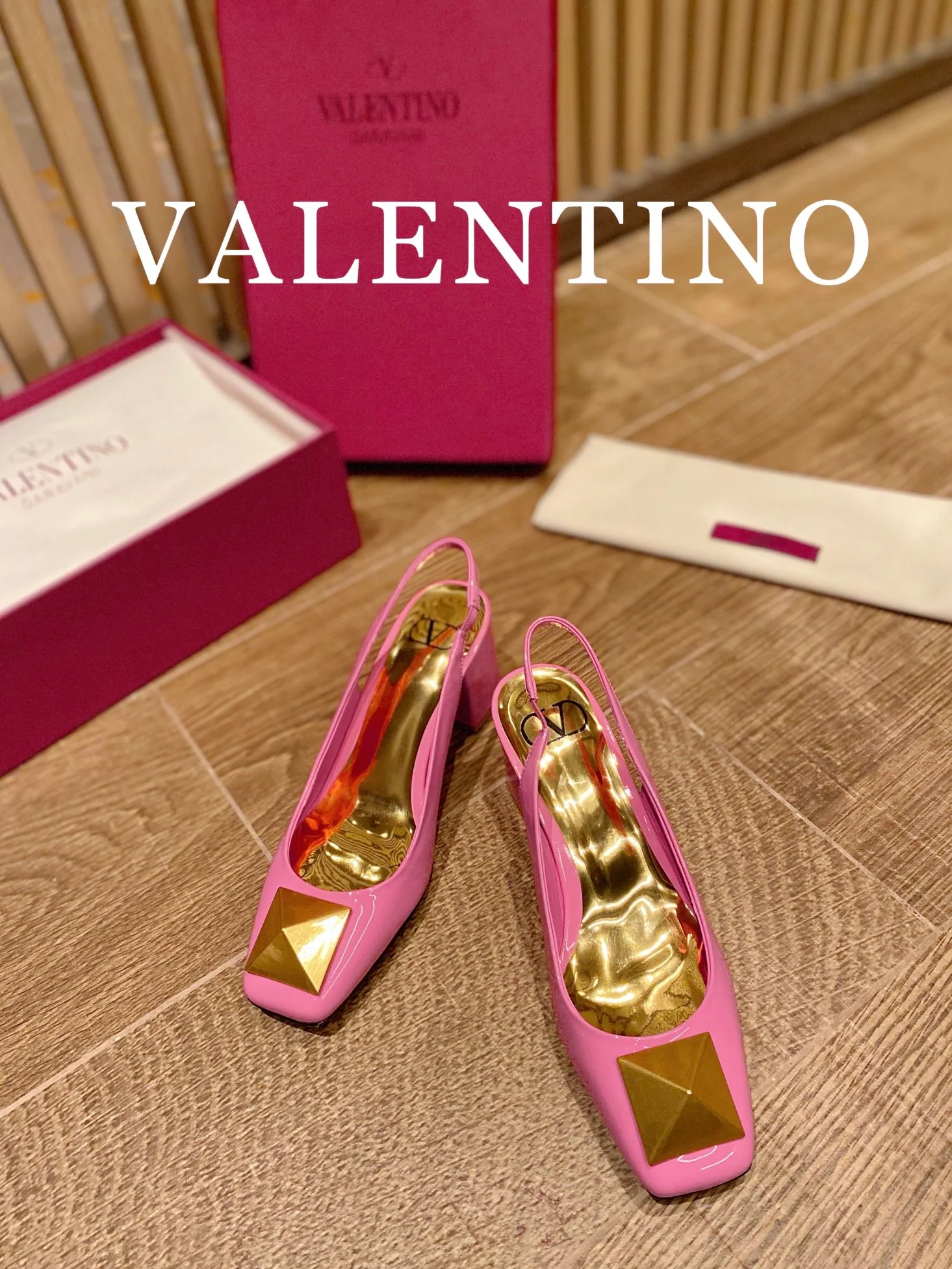 Valentino - Розовые туфли на массивном каблуке с квадратным носком