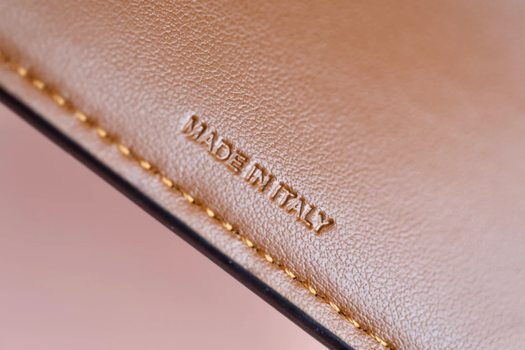 Celine 小号TRIOMPHE刺绣织物钱包-花卉