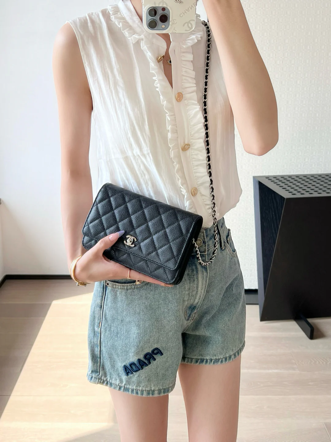 Chanel WOC Черное золото