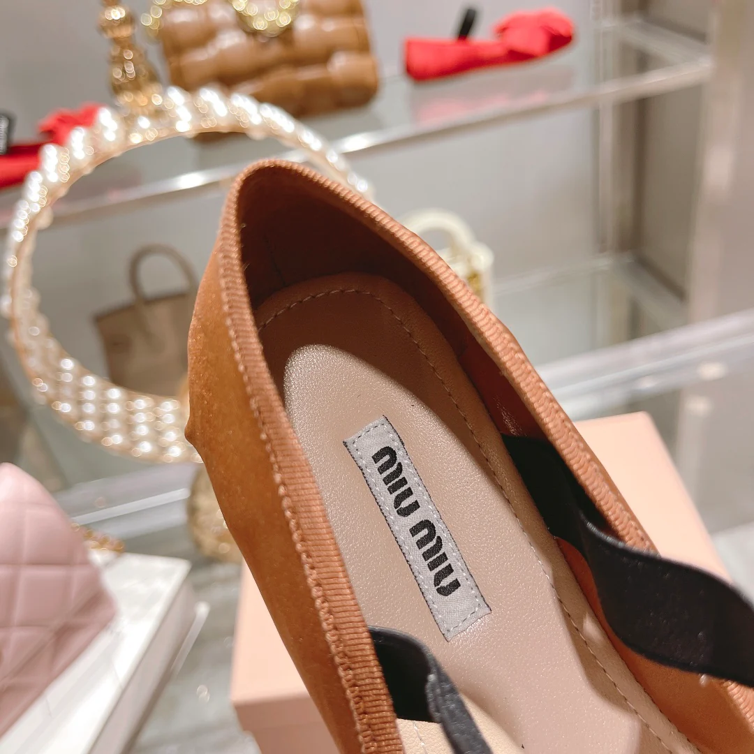 Miu Miu - Новинка сезона осень/зима 2022 - Балетки с бантом - Коричневые