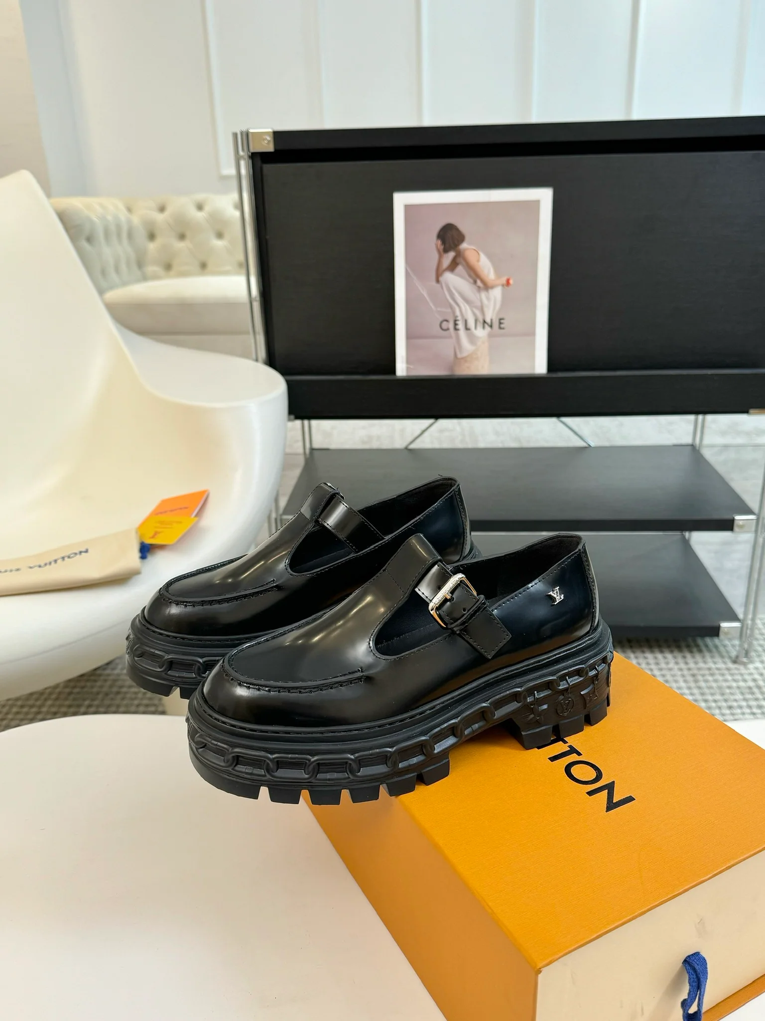 Туфли на платформе LV-2024 - черные