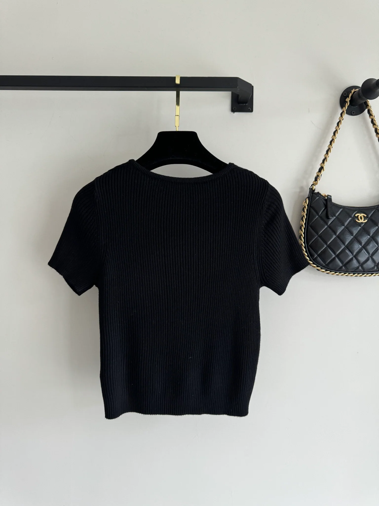 Celine - 2404 - 24 Новая вязаная блузка с короткими рукавами и ажурным сердечком на шнуровке для ранней весны - Черная