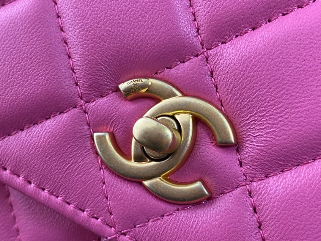 Chanel - Golden Ball WOC - Овечья кожа - 3