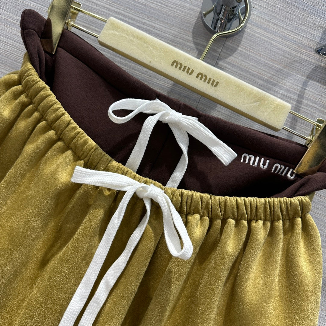 Miu Miu - 2404 - Весенне-летний комплект ?Интеллектуальный шик?: брюки и юбка - Оливково-зеленый